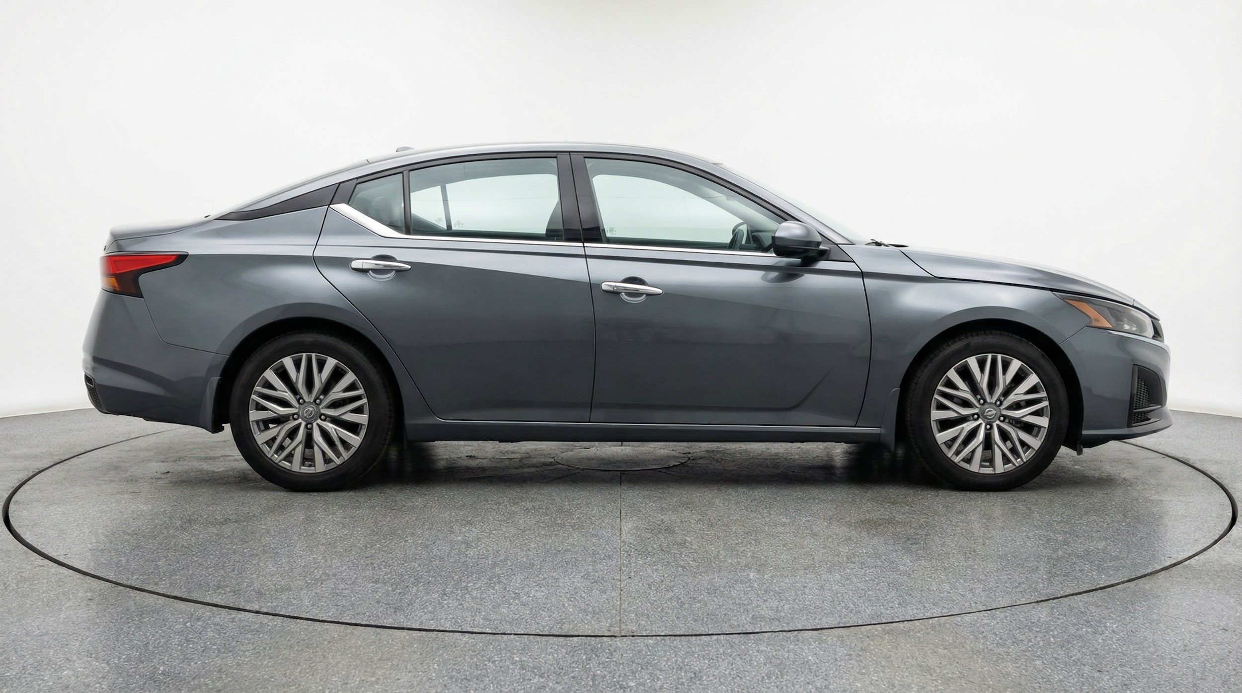 Thumbnail: 2025 Nissan Altima - 8