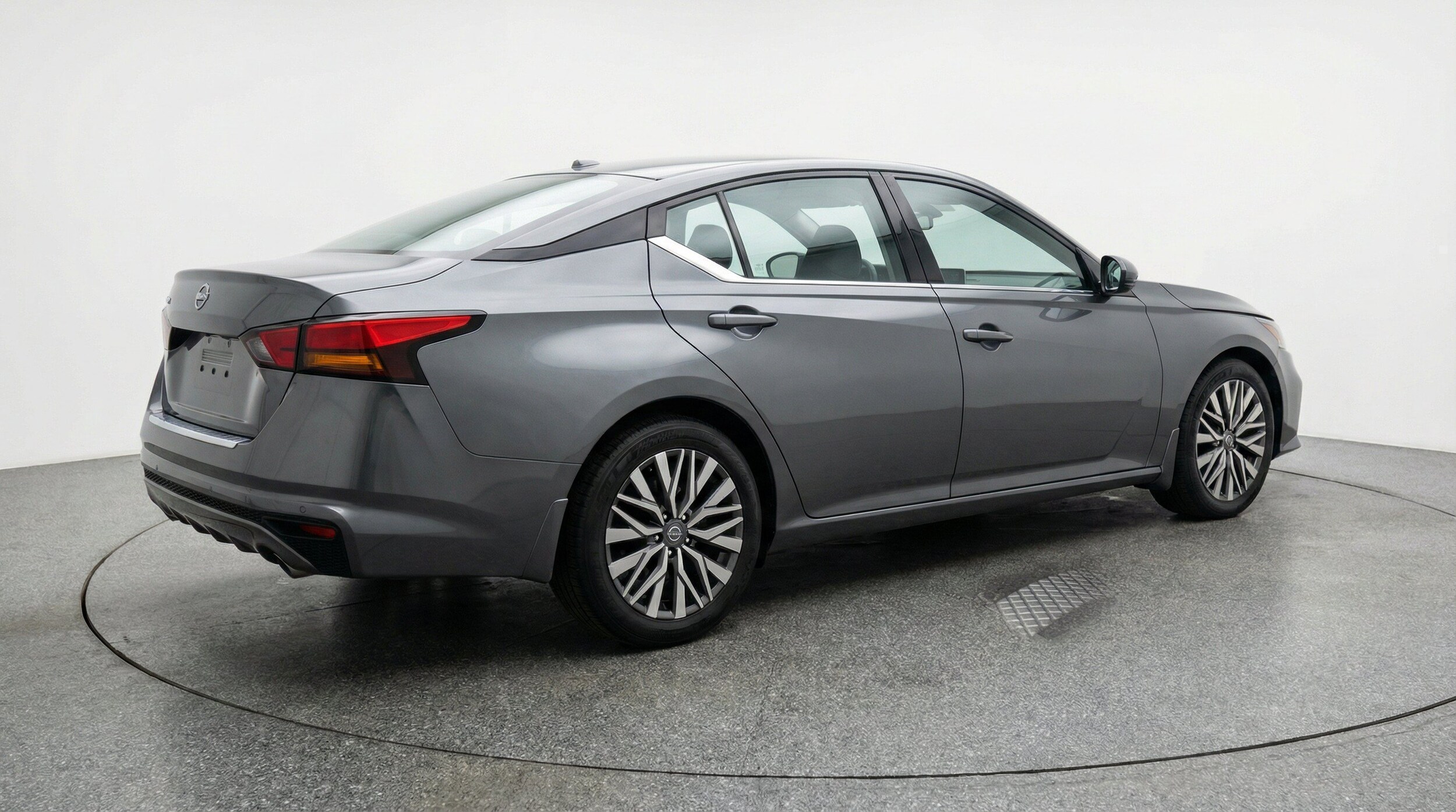Thumbnail: 2025 Nissan Altima - 9