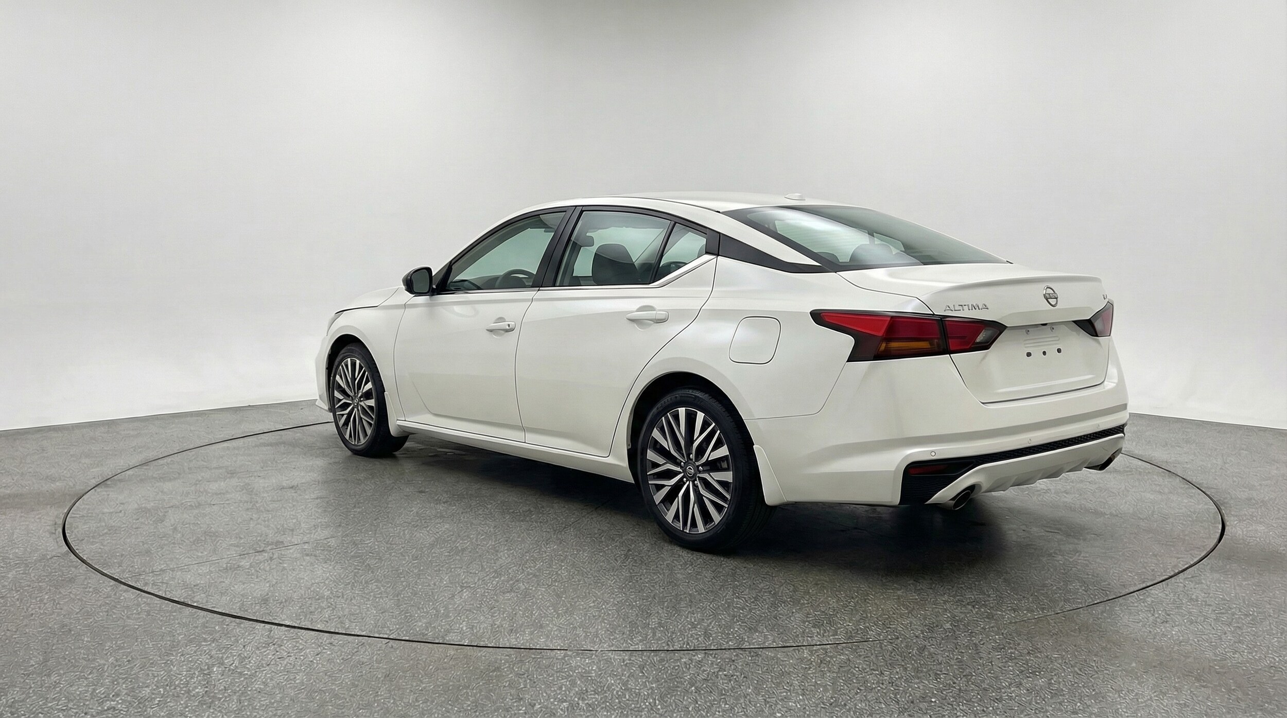 Thumbnail: 2025 Nissan Altima - 5