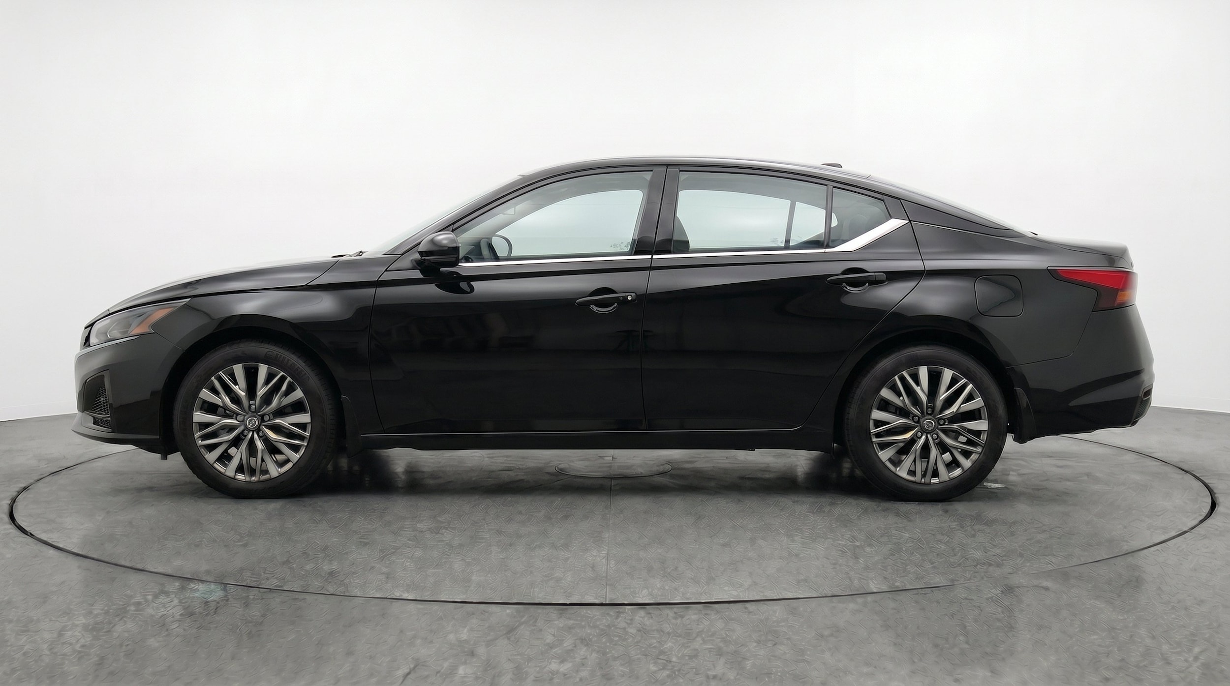Thumbnail: 2026 Nissan Altima - 5