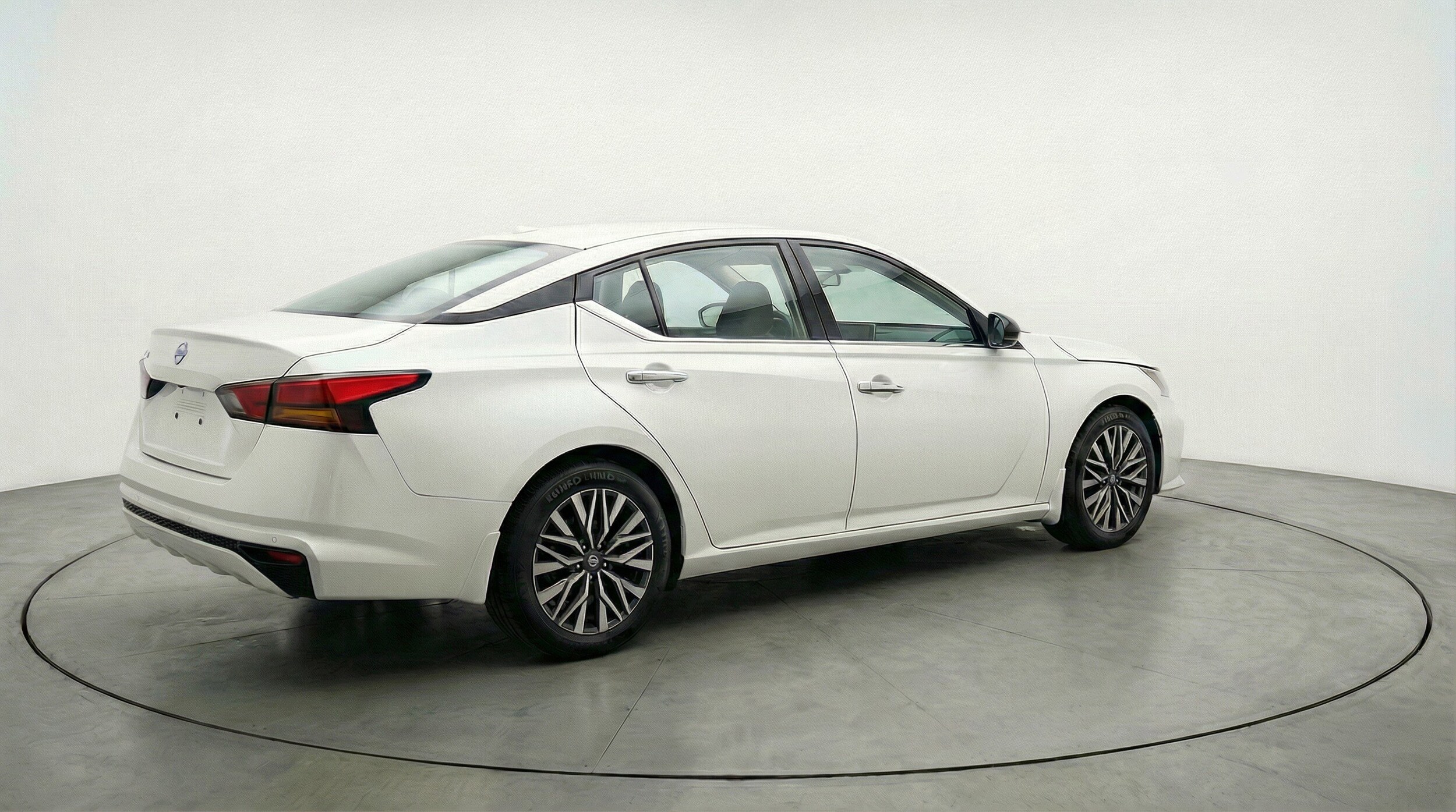 Thumbnail: 2025 Nissan Altima - 9