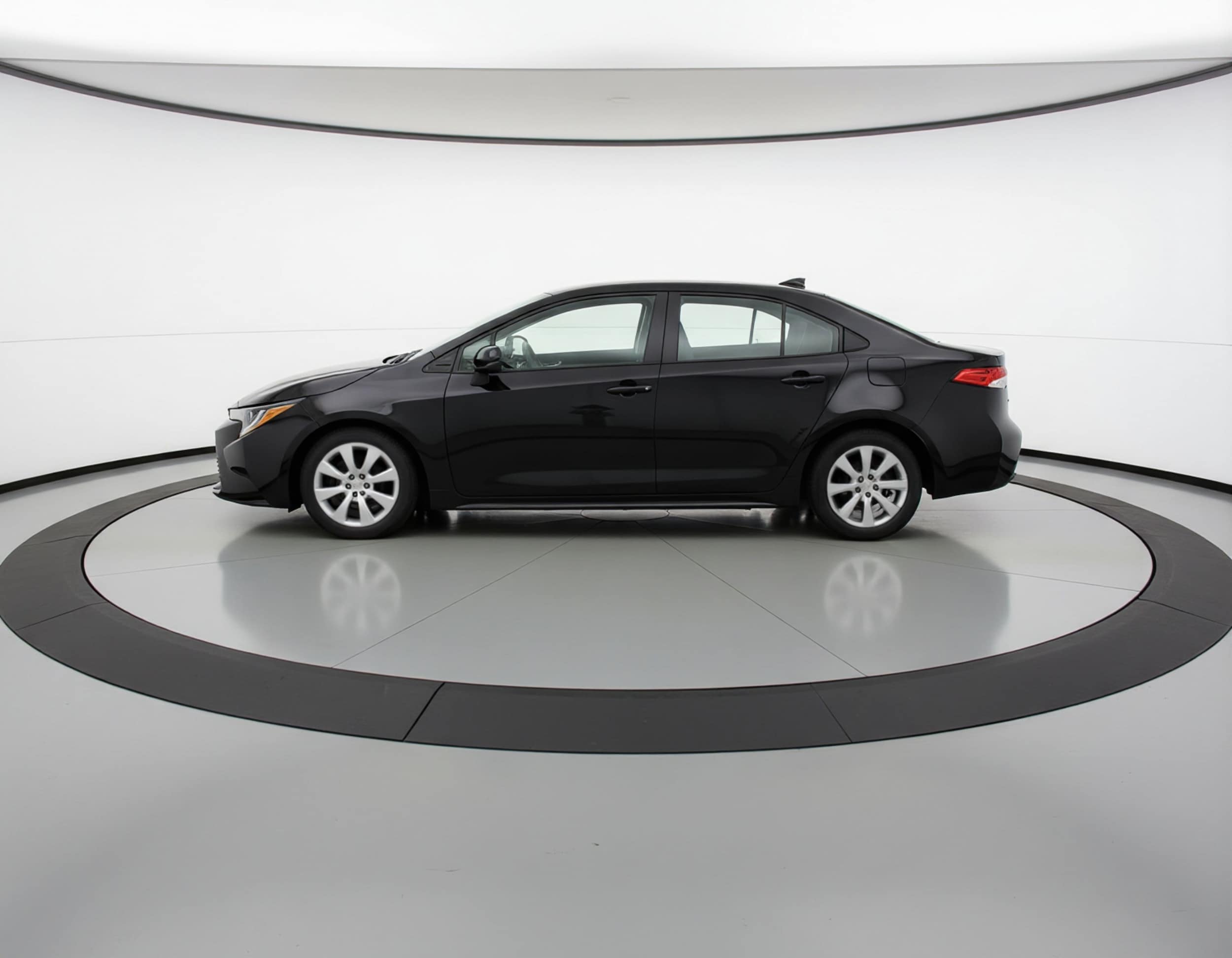 Thumbnail: 2025 Toyota Corolla - 4