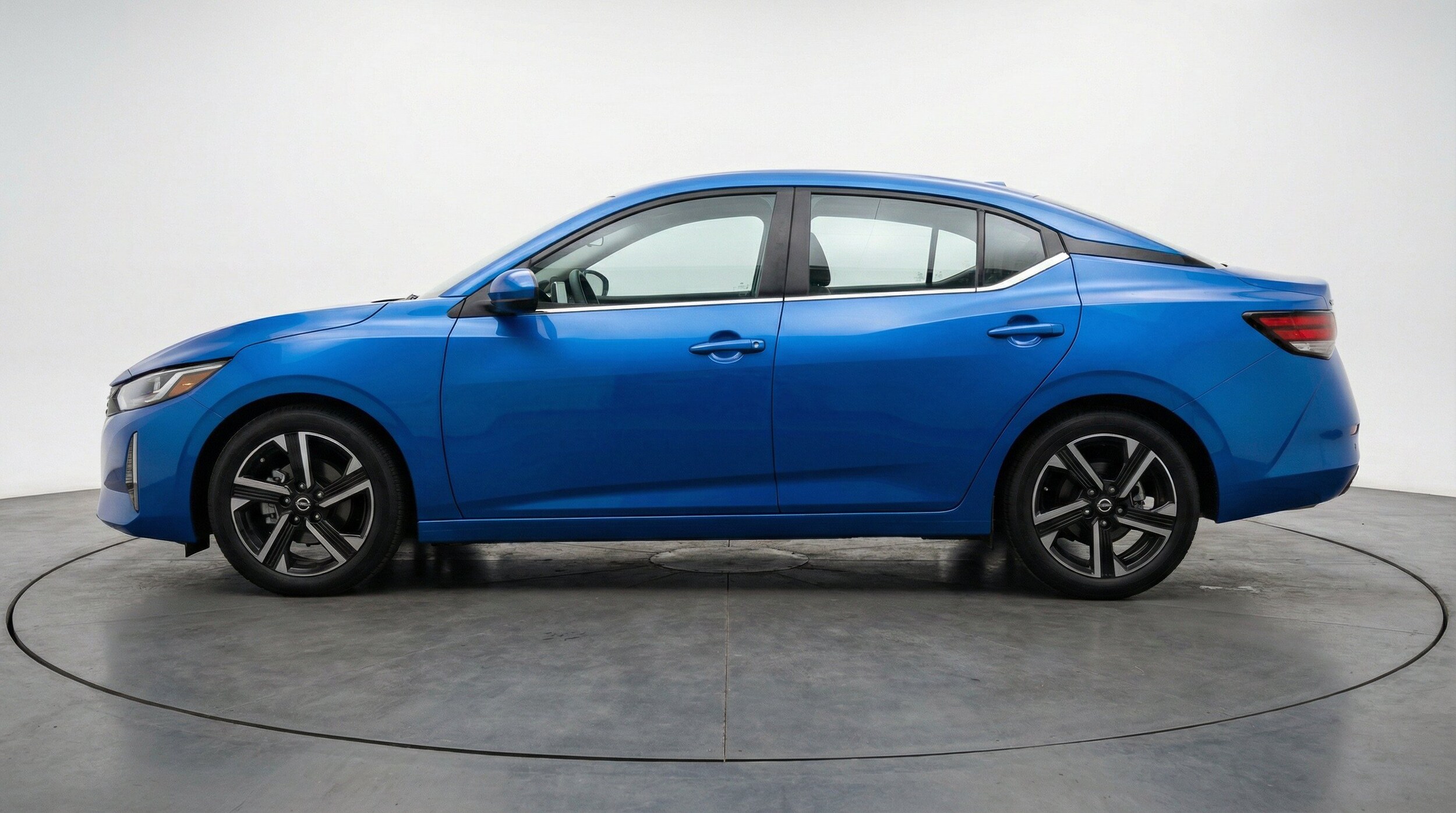 Thumbnail: 2025 Nissan Sentra - 5