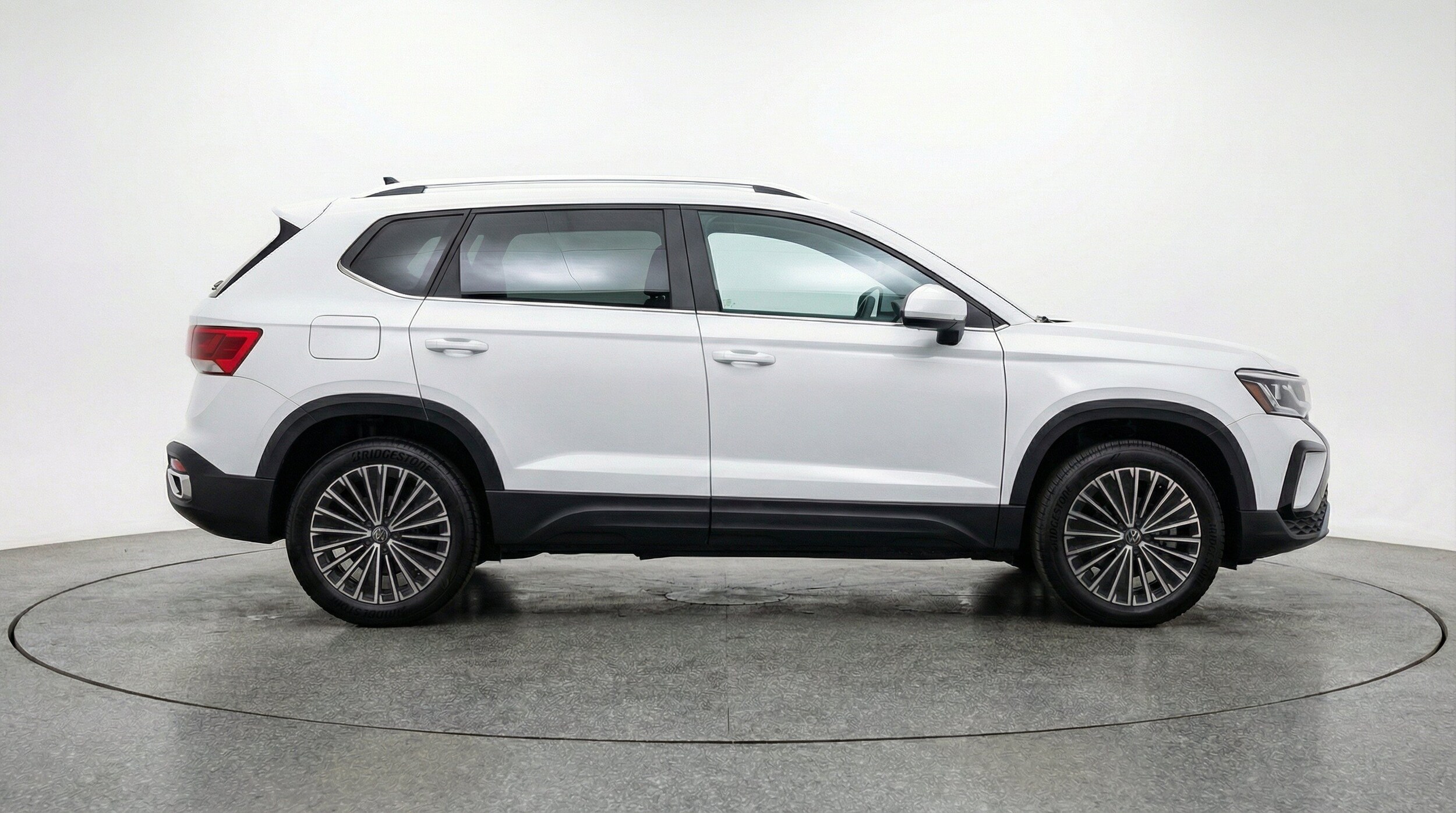 Thumbnail: 2026 Volkswagen Taos - 11