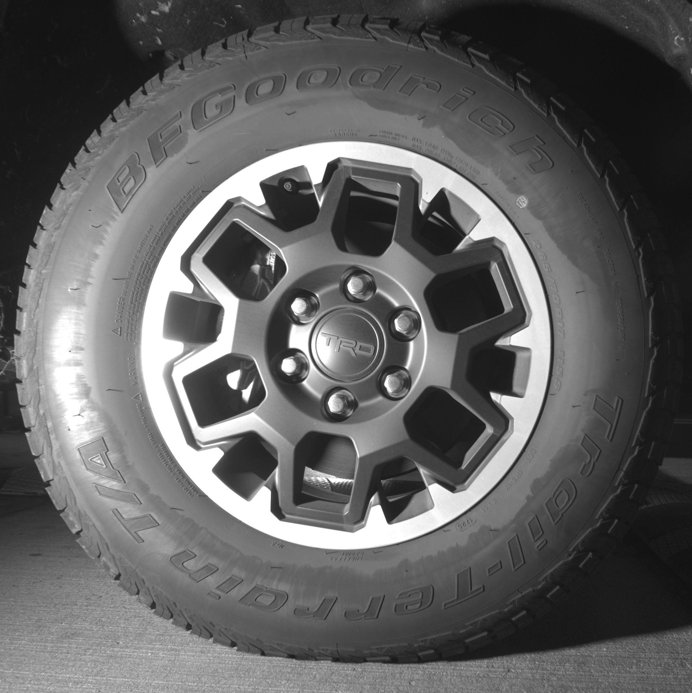 Thumbnail: 2025 Toyota Tacoma - 13