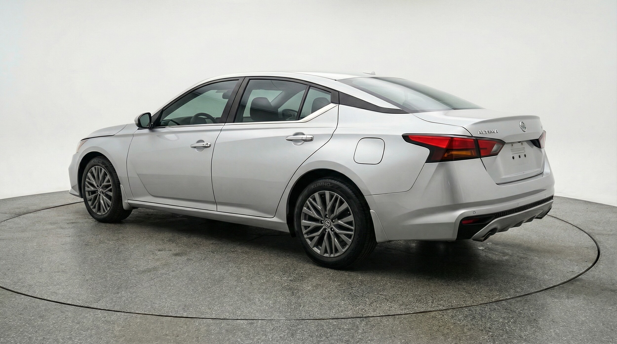 Thumbnail: 2025 Nissan Altima - 5