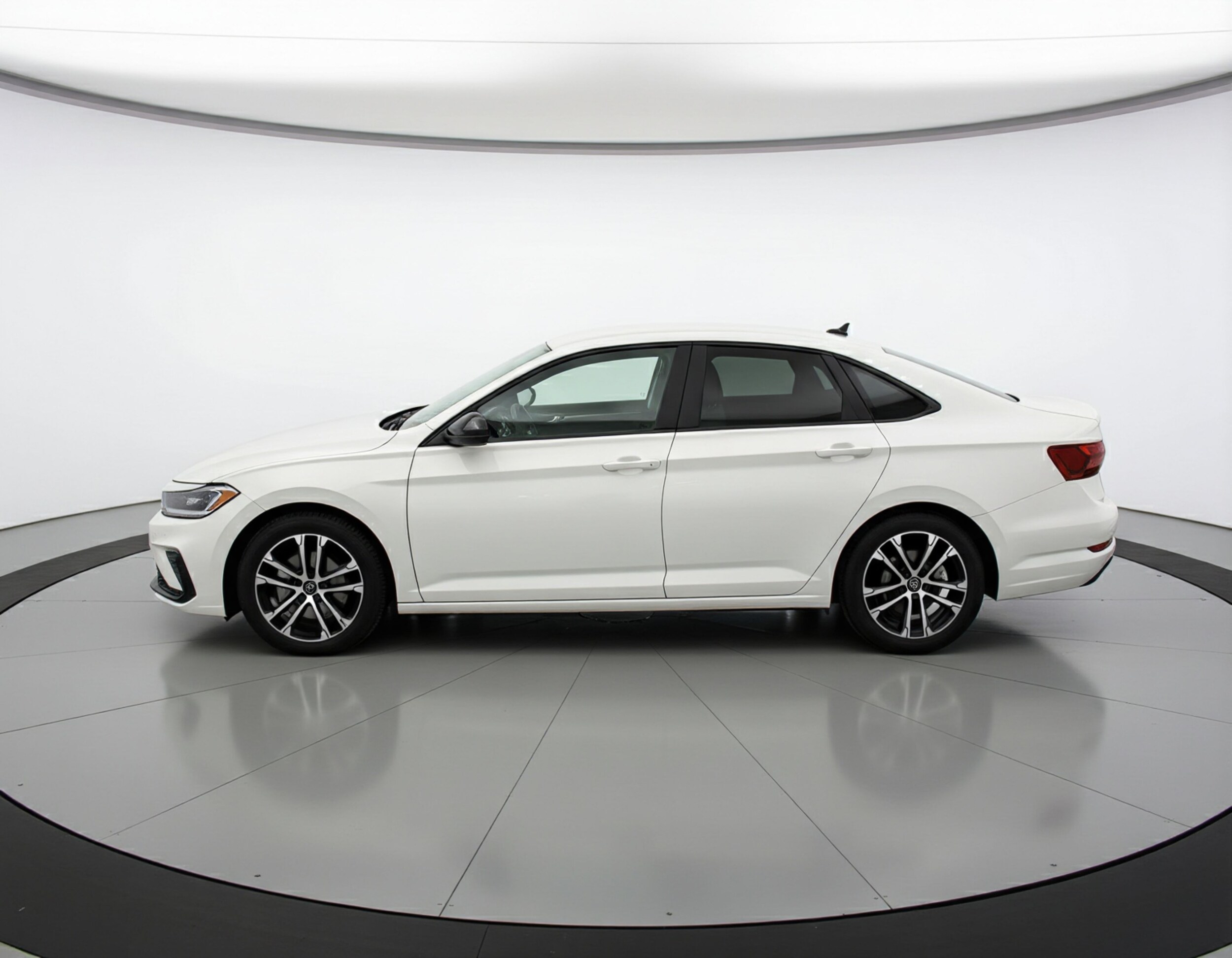 Thumbnail: 2025 Volkswagen Jetta - 4