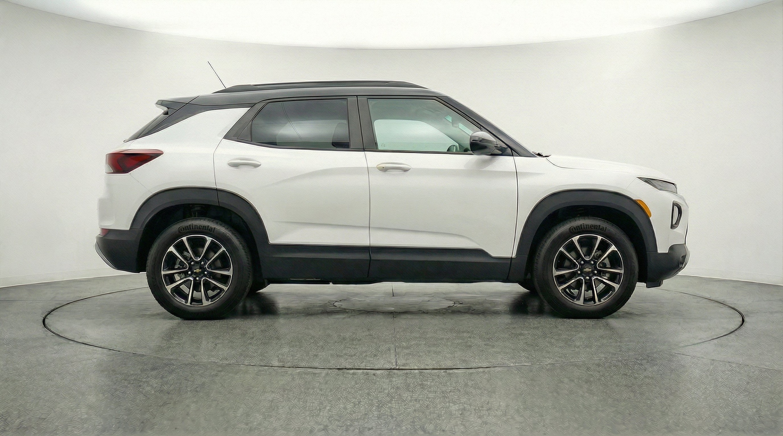 Thumbnail: 2025 Chevrolet TrailBlazer - 11