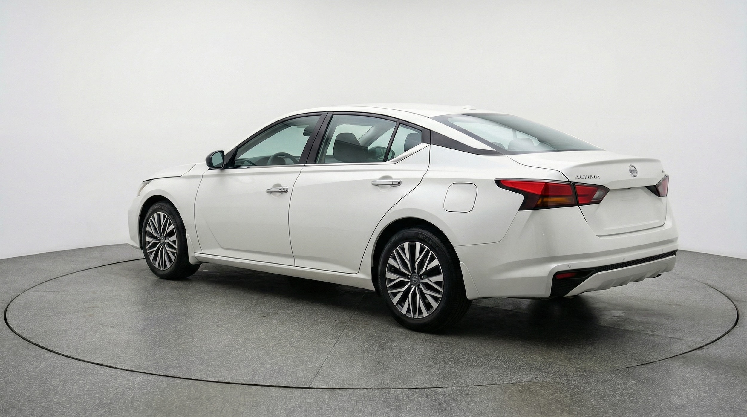 Thumbnail: 2025 Nissan Altima - 5