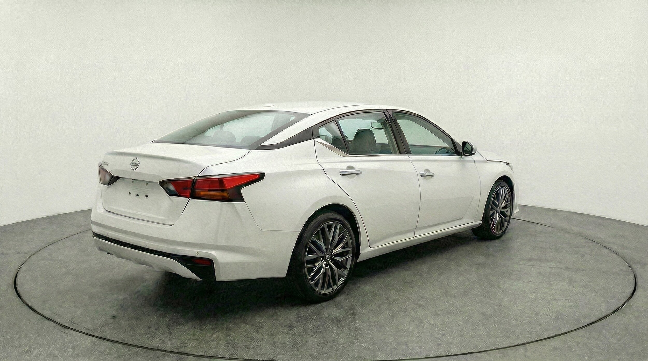 Thumbnail: 2025 Nissan Altima - 9