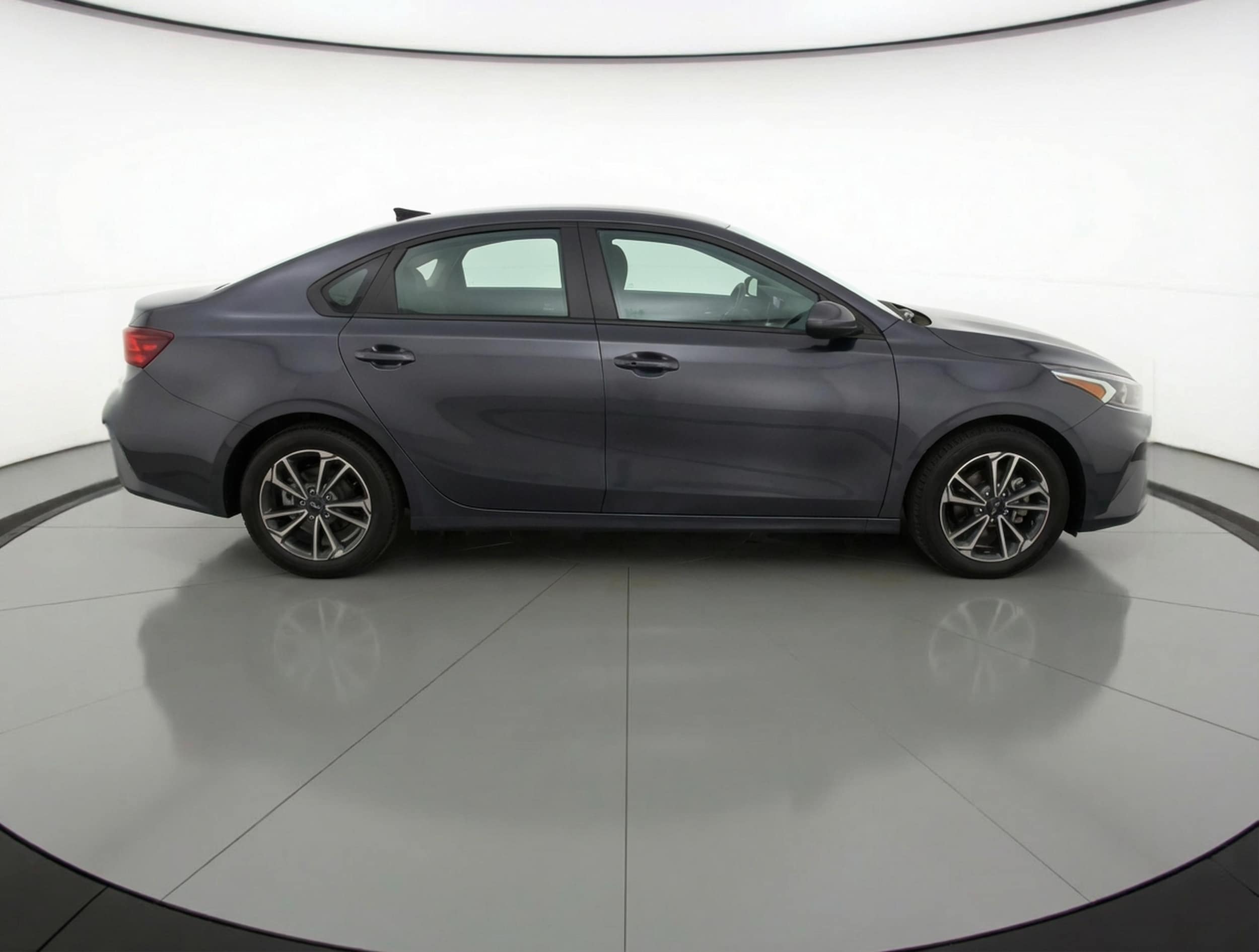 Thumbnail: 2024 Kia Forte - 8