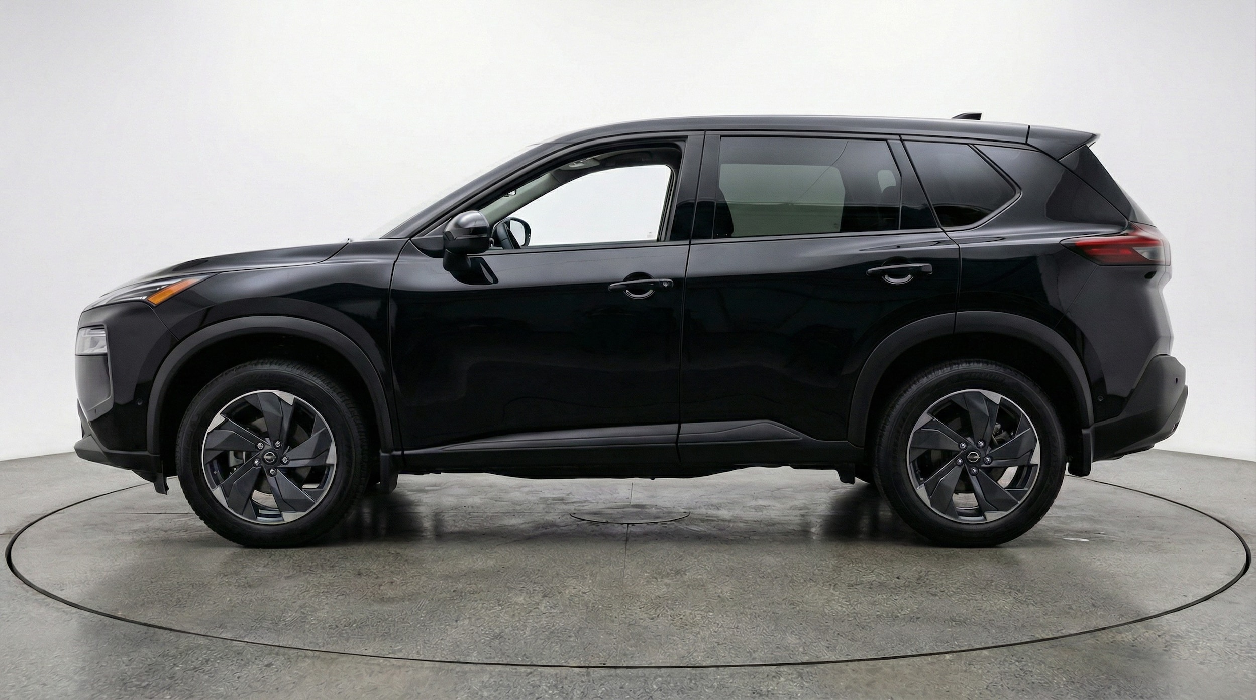 Thumbnail: 2025 Nissan Rogue - 4