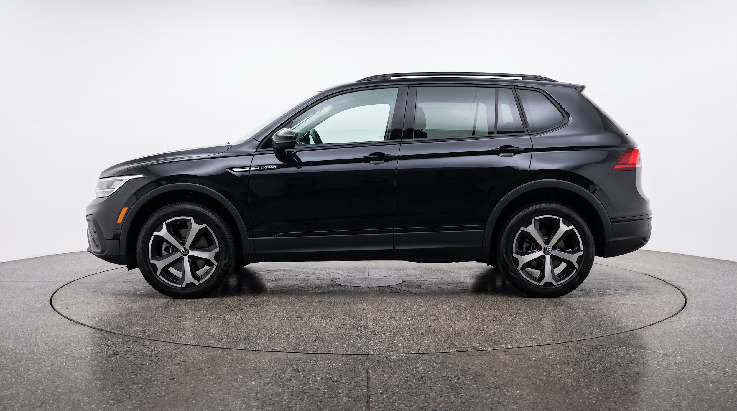 Thumbnail: 2026 Volkswagen Tiguan - 5