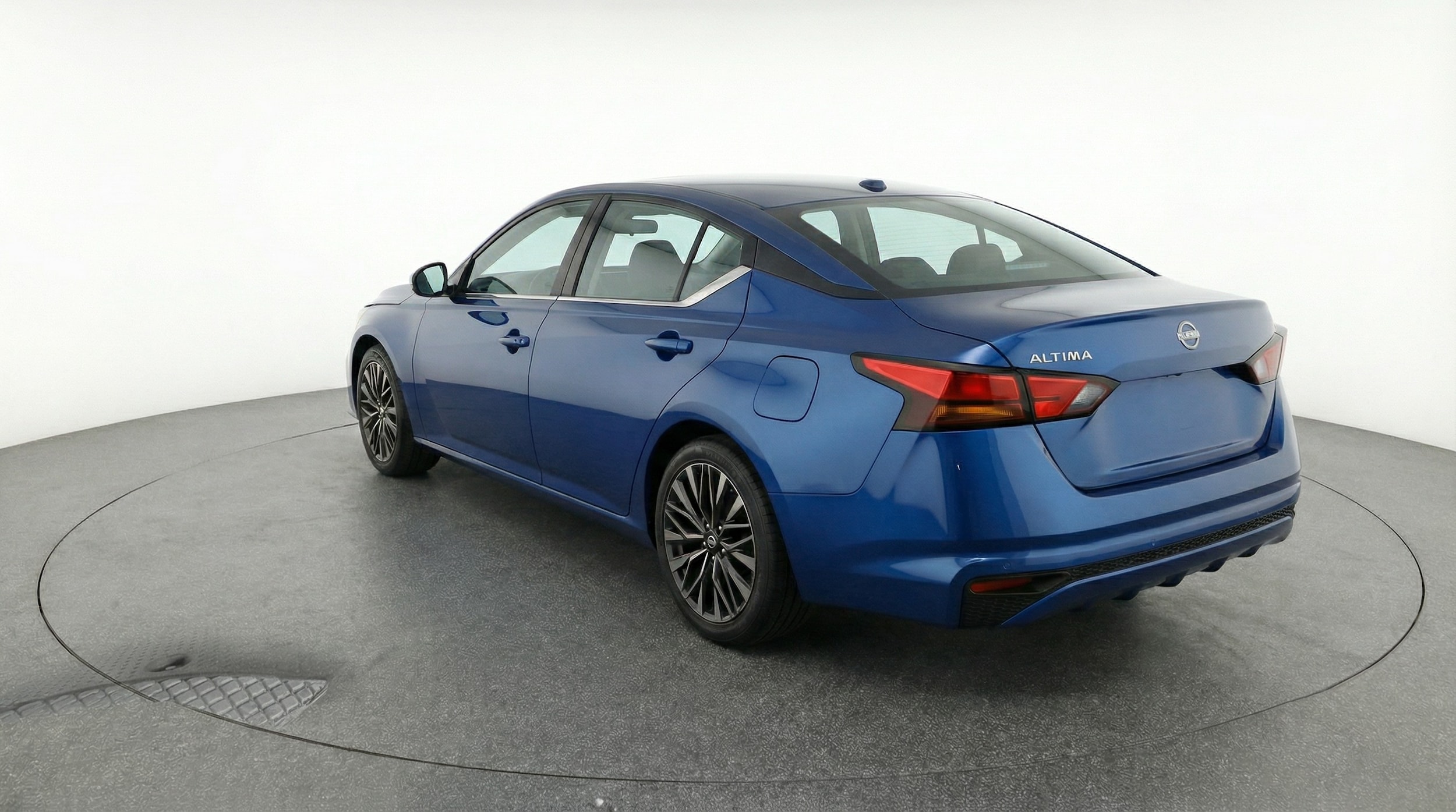 Thumbnail: 2025 Nissan Altima - 5