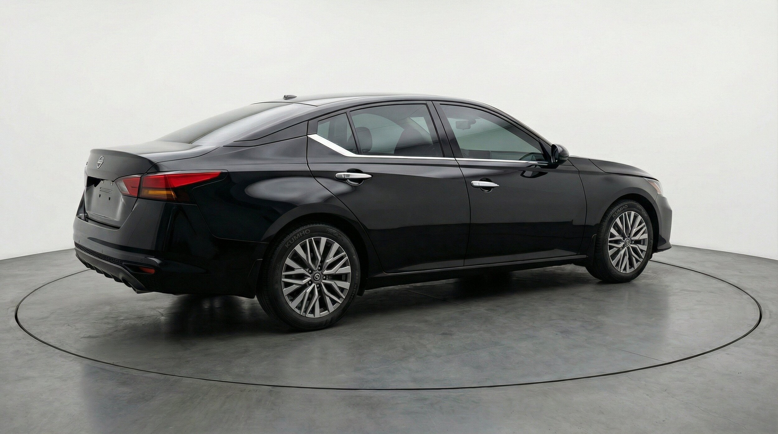 Thumbnail: 2025 Nissan Altima - 9