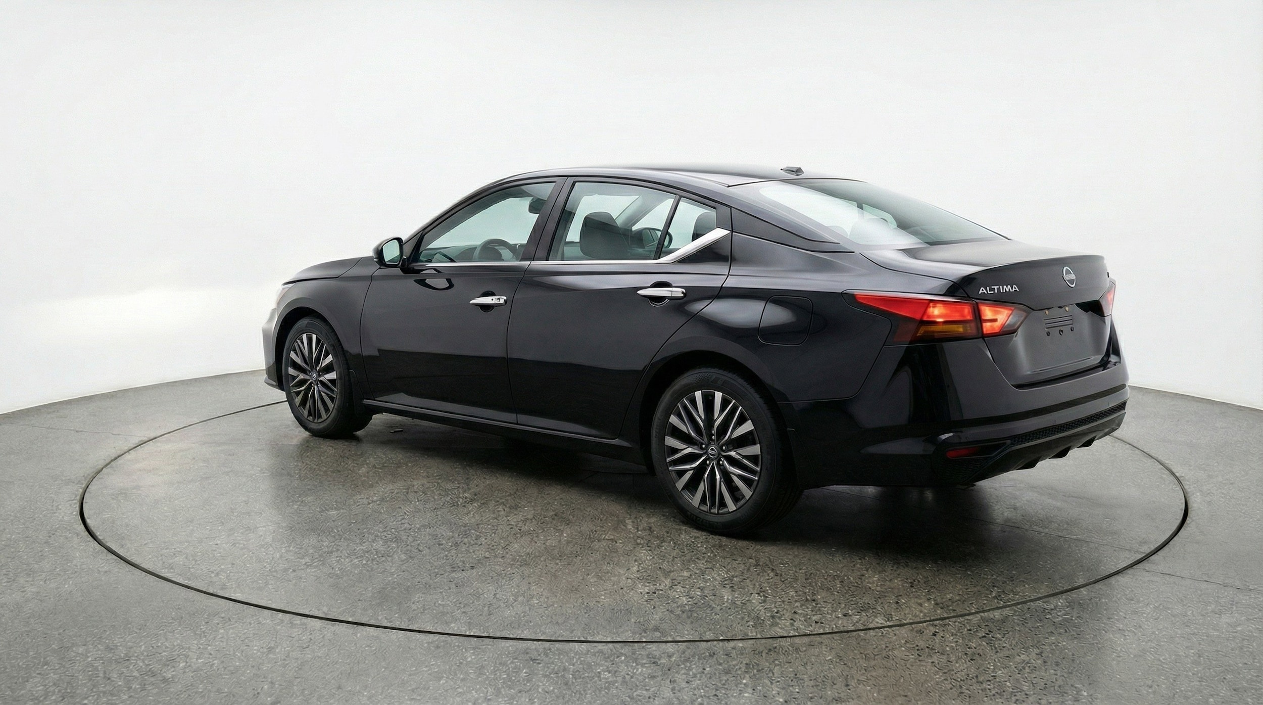 Thumbnail: 2025 Nissan Altima - 6