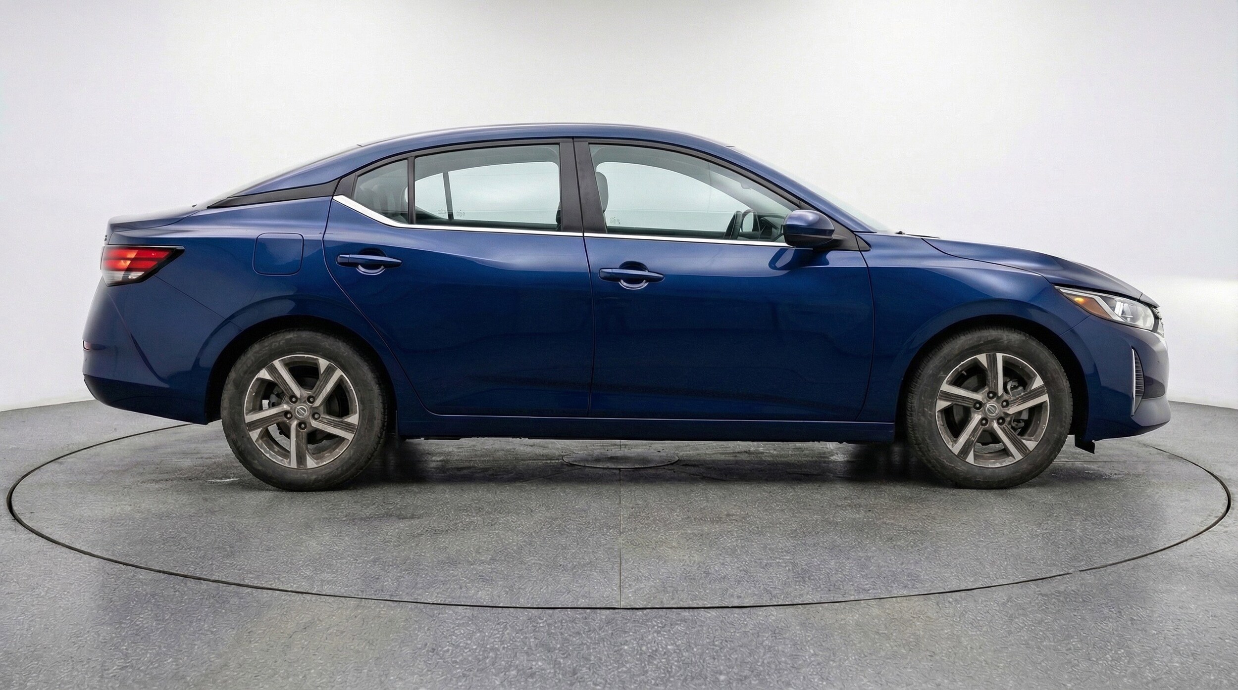 Thumbnail: 2025 Nissan Sentra - 11