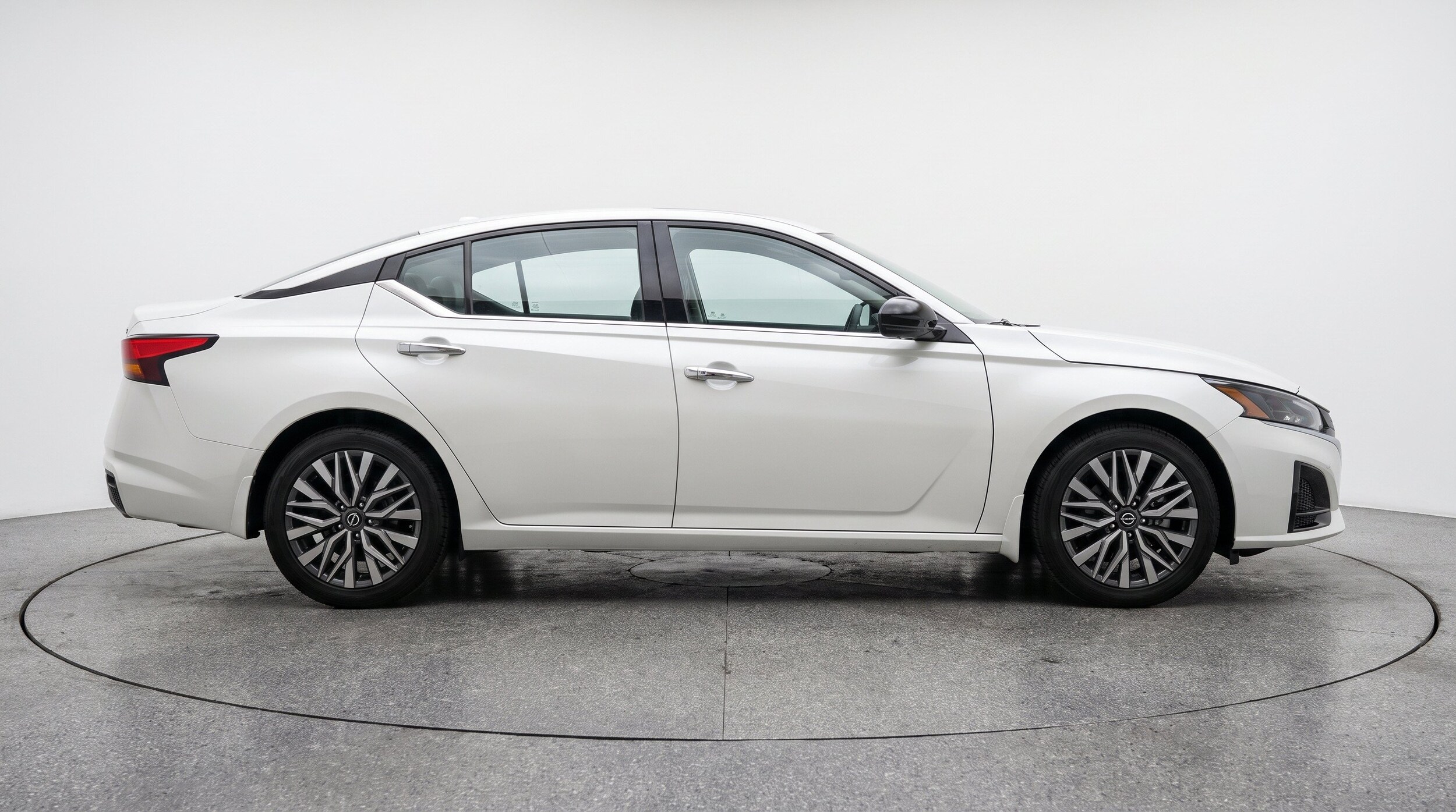 Thumbnail: 2025 Nissan Altima - 10