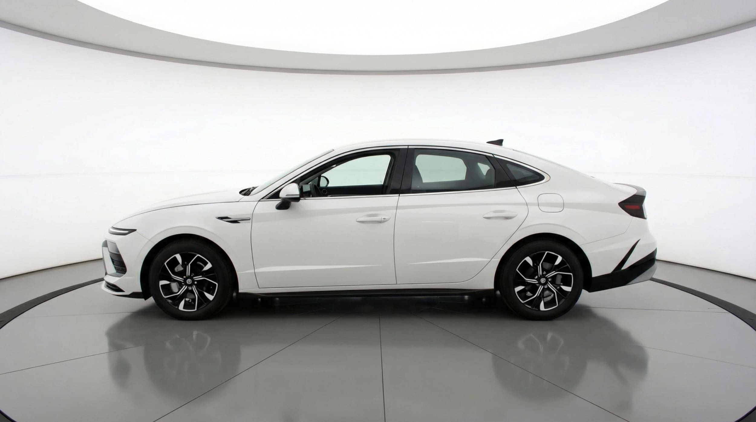 Thumbnail: 2025 Hyundai Sonata - 4