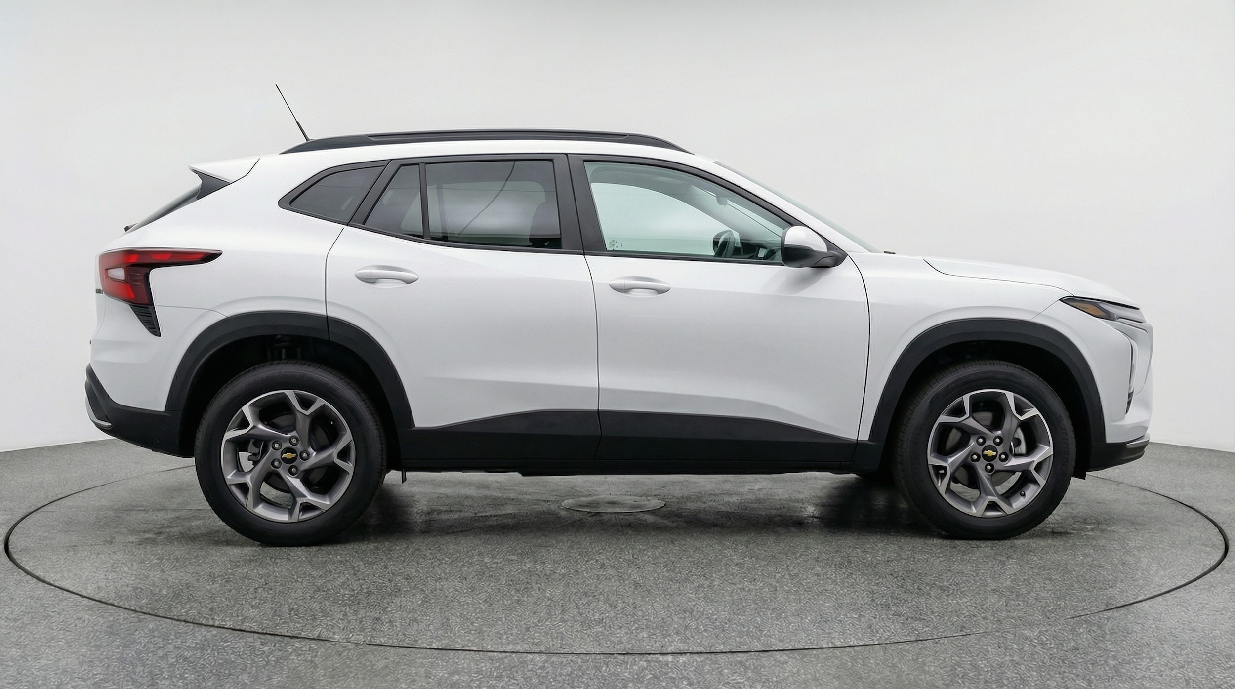 Thumbnail: 2025 Chevrolet Trax - 8