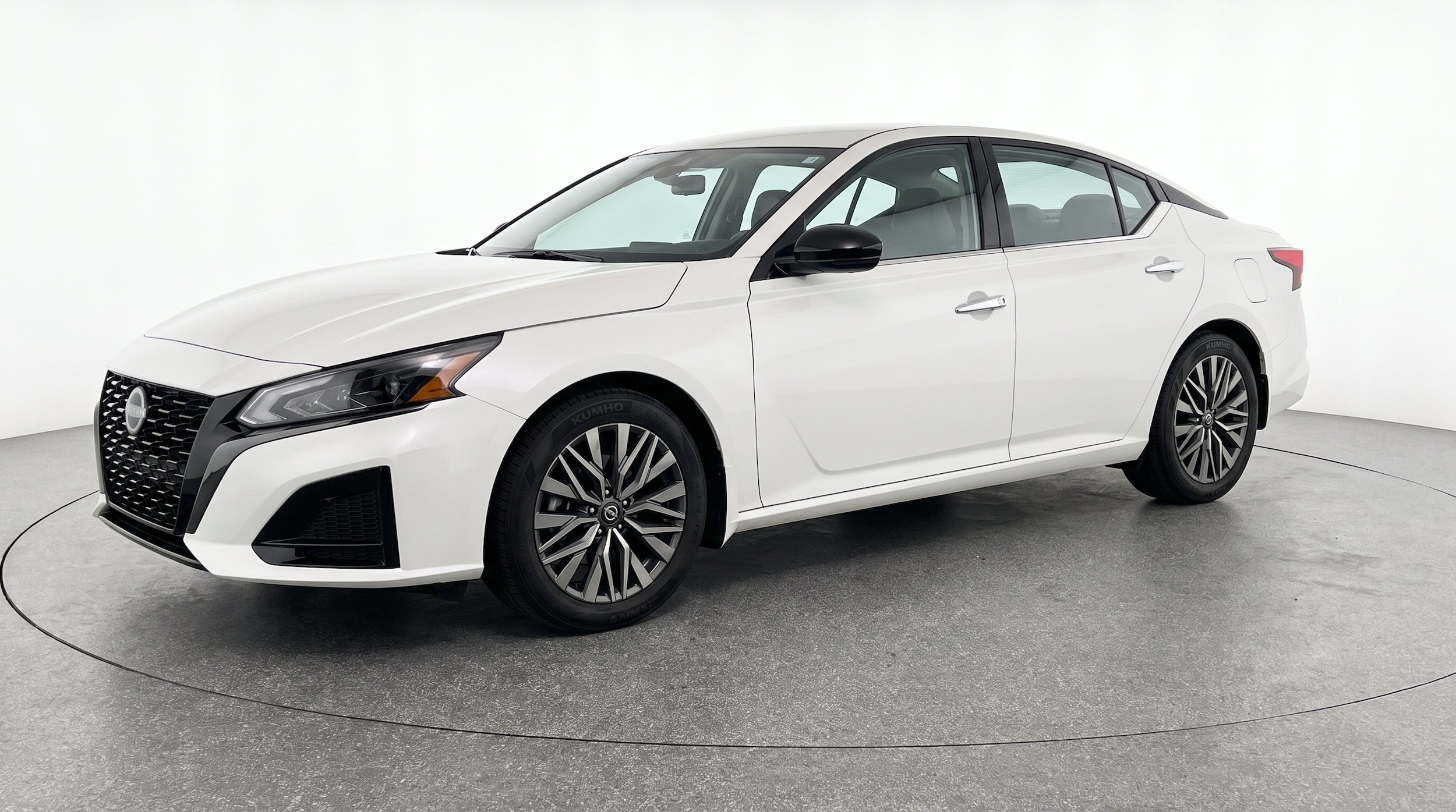 Thumbnail: 2025 Nissan Altima - 3