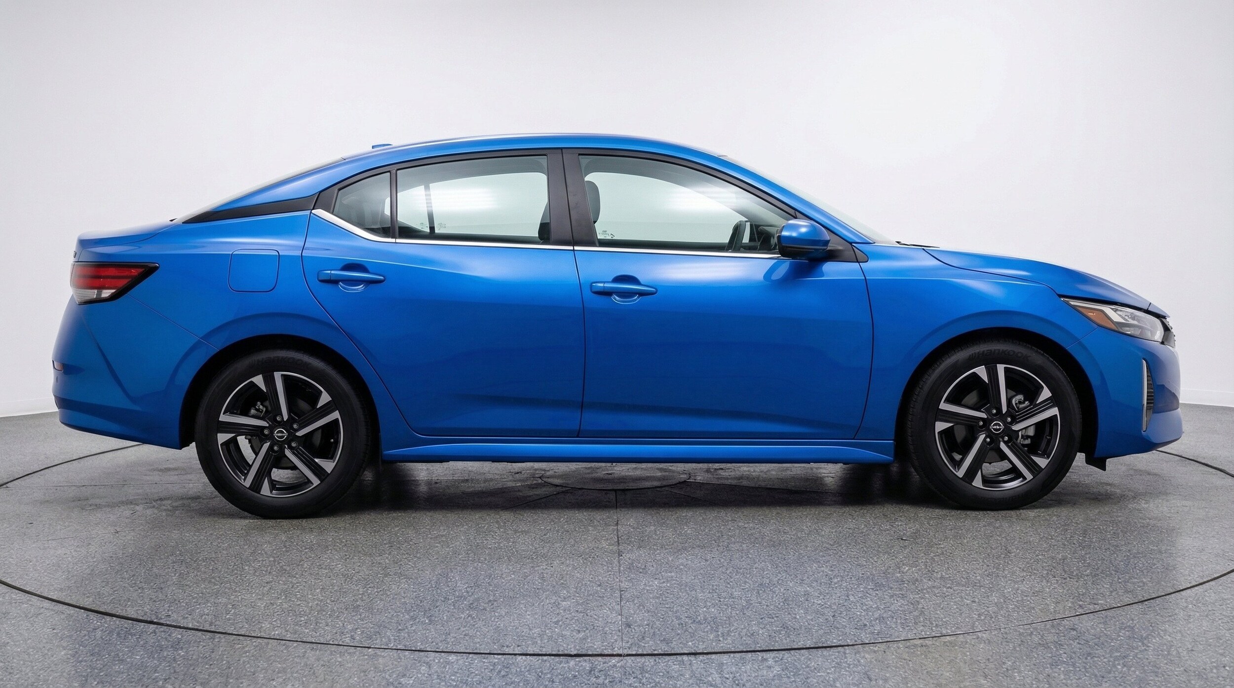 Thumbnail: 2025 Nissan Sentra - 10