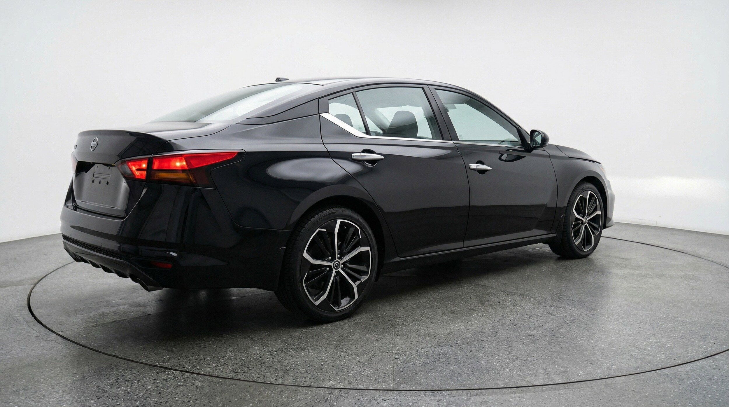 Thumbnail: 2025 Nissan Altima - 9