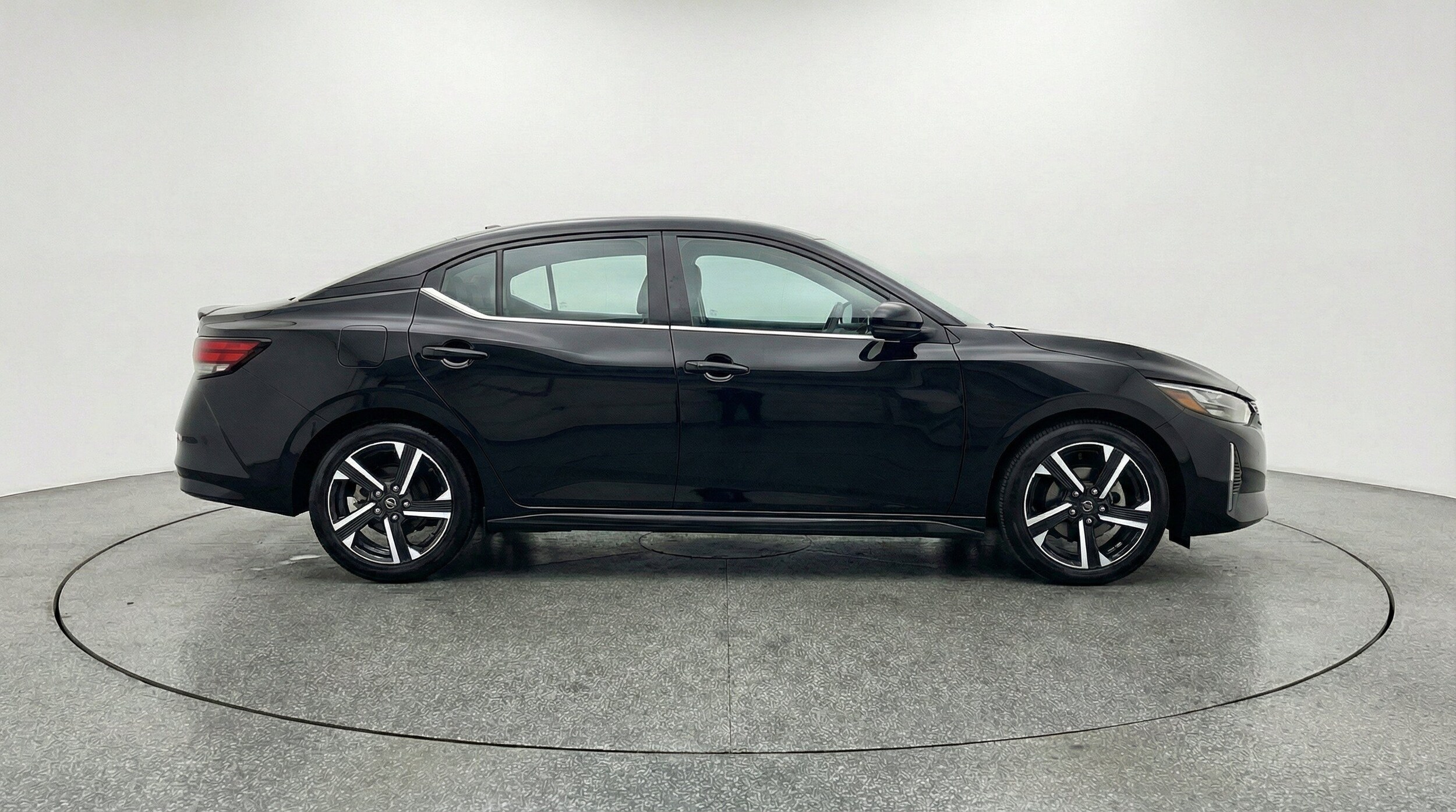 Thumbnail: 2025 Nissan Sentra - 11