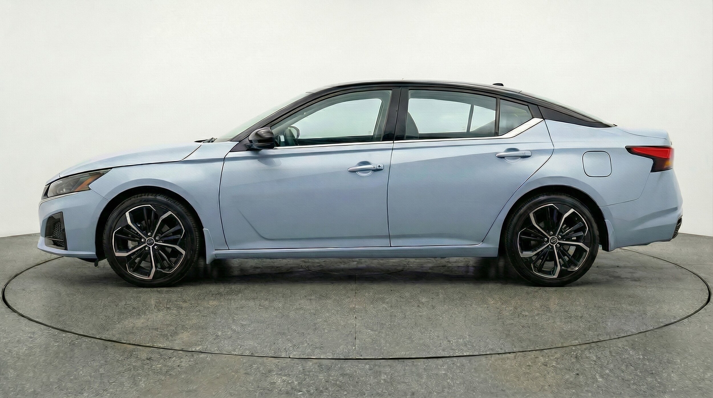 Thumbnail: 2025 Nissan Altima - 11