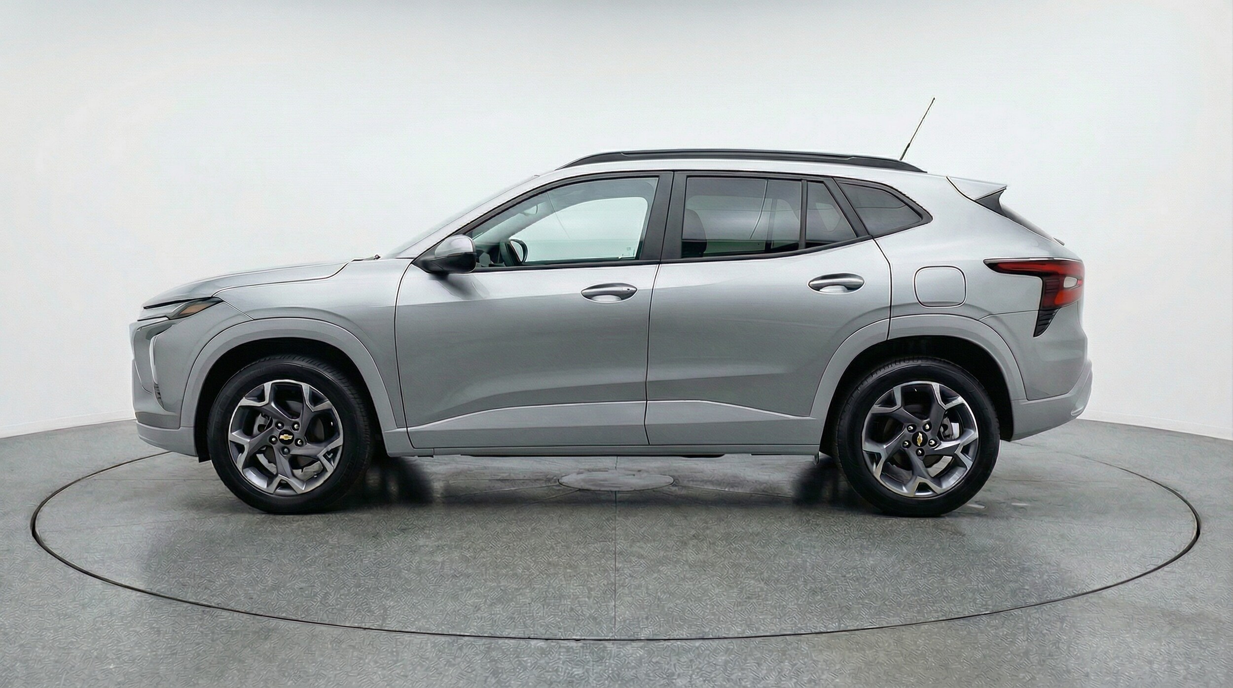 Thumbnail: 2025 Chevrolet Trax - 4