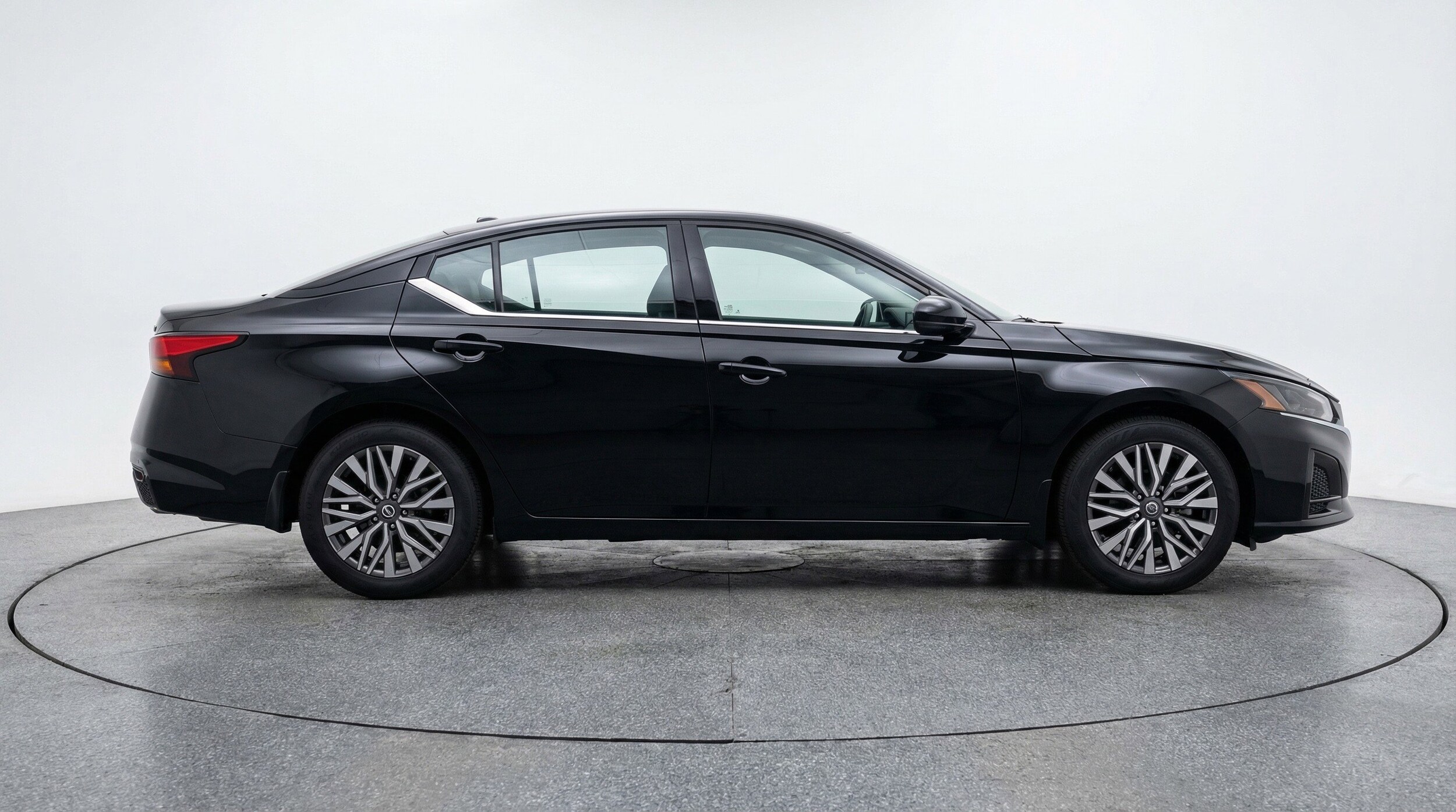 Thumbnail: 2025 Nissan Altima - 11