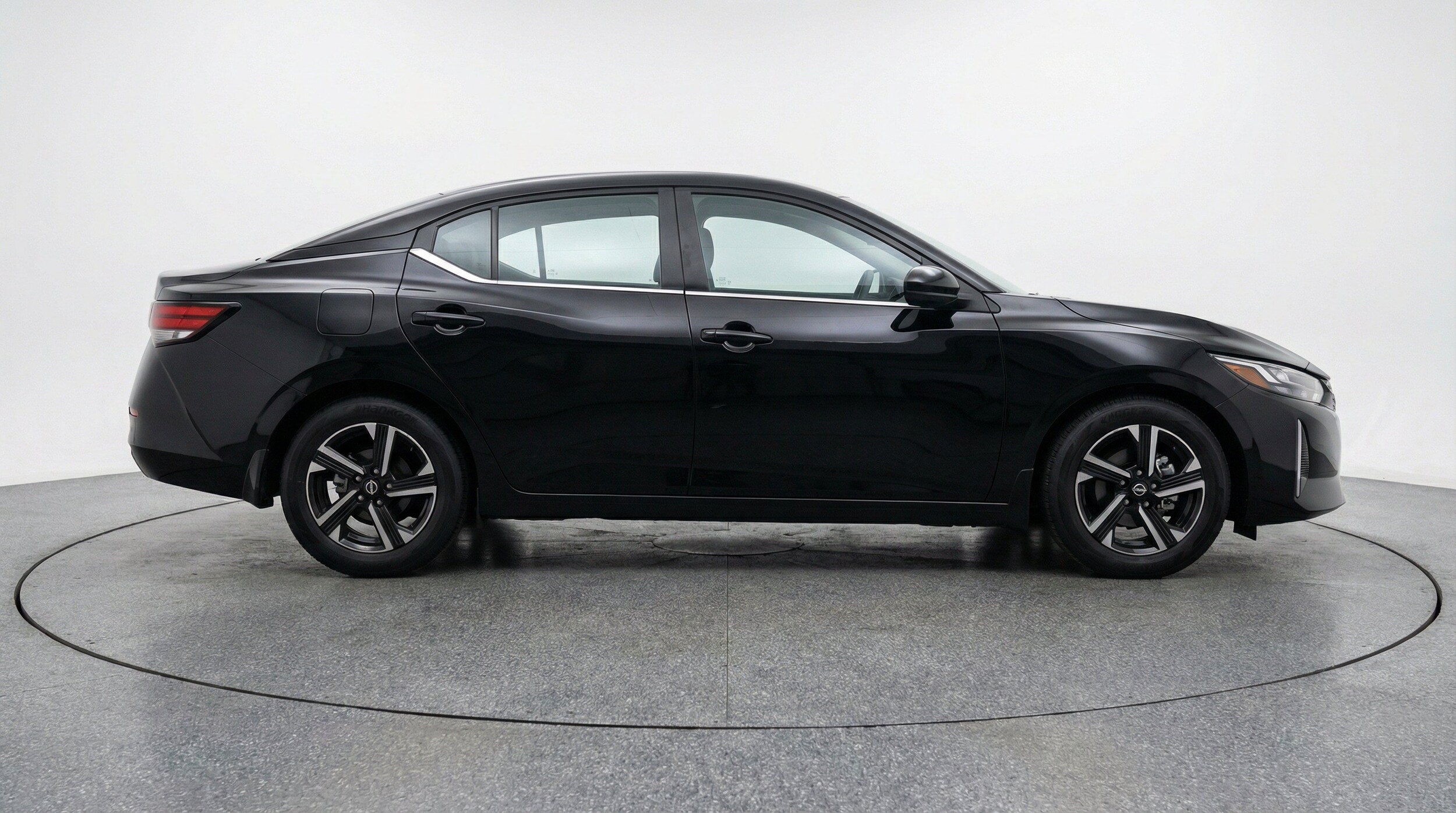 Thumbnail: 2025 Nissan Sentra - 11