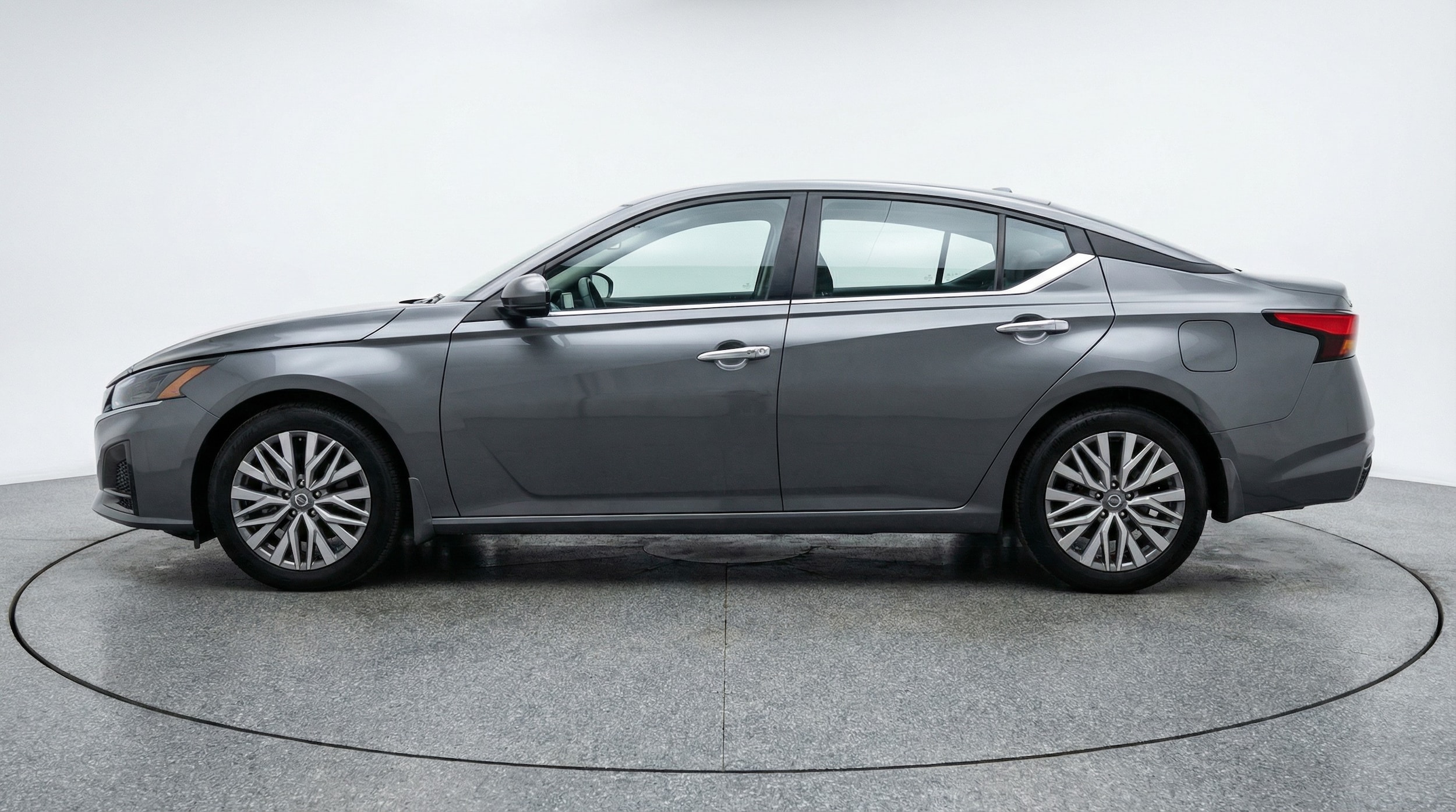 Thumbnail: 2025 Nissan Altima - 4