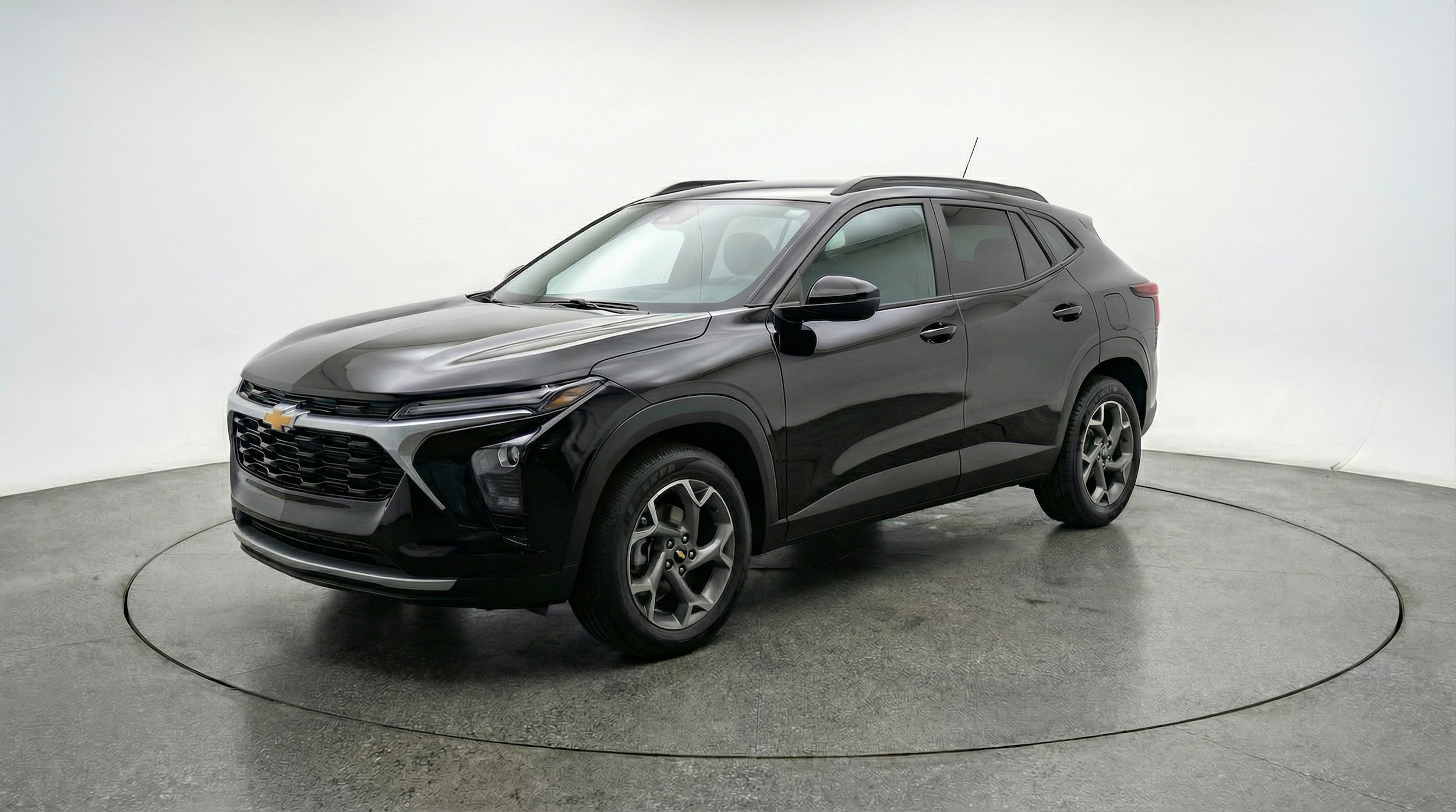 Thumbnail: 2025 Chevrolet Trax - 3