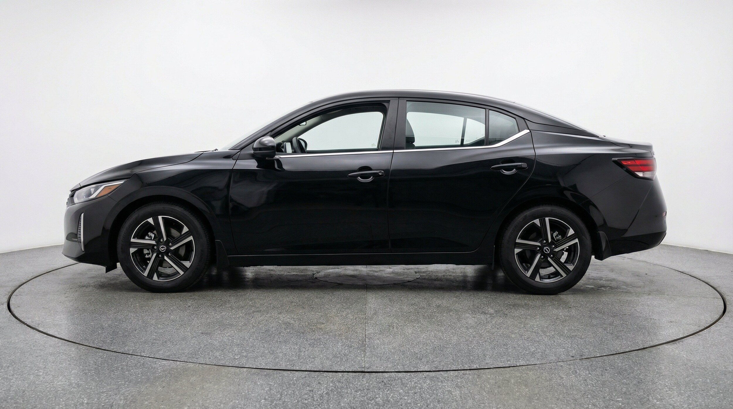Thumbnail: 2025 Nissan Sentra - 5