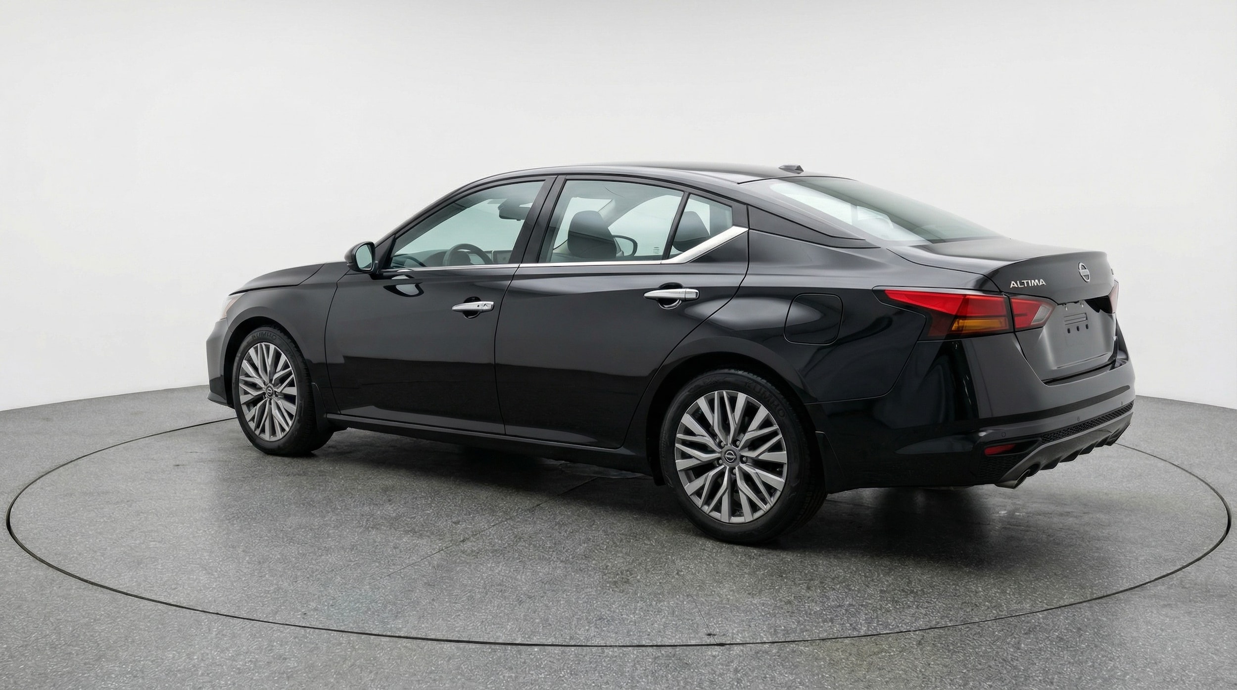 Thumbnail: 2025 Nissan Altima - 5