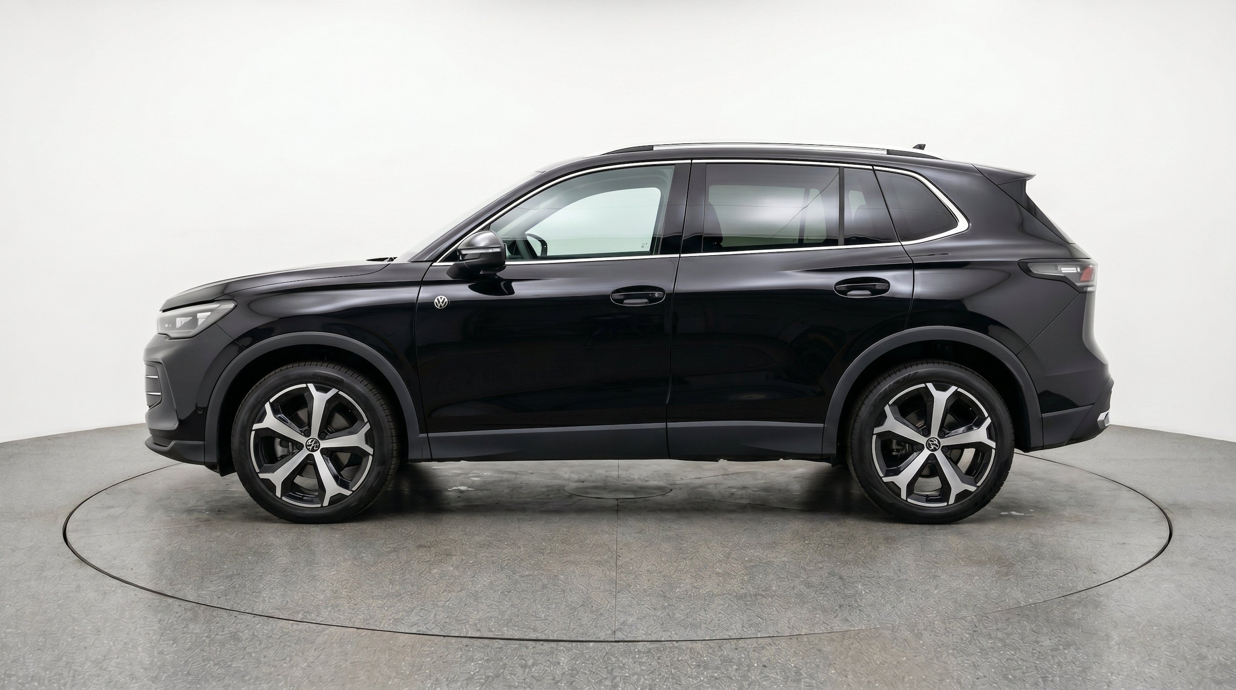 Thumbnail: 2026 Volkswagen Tiguan - 5