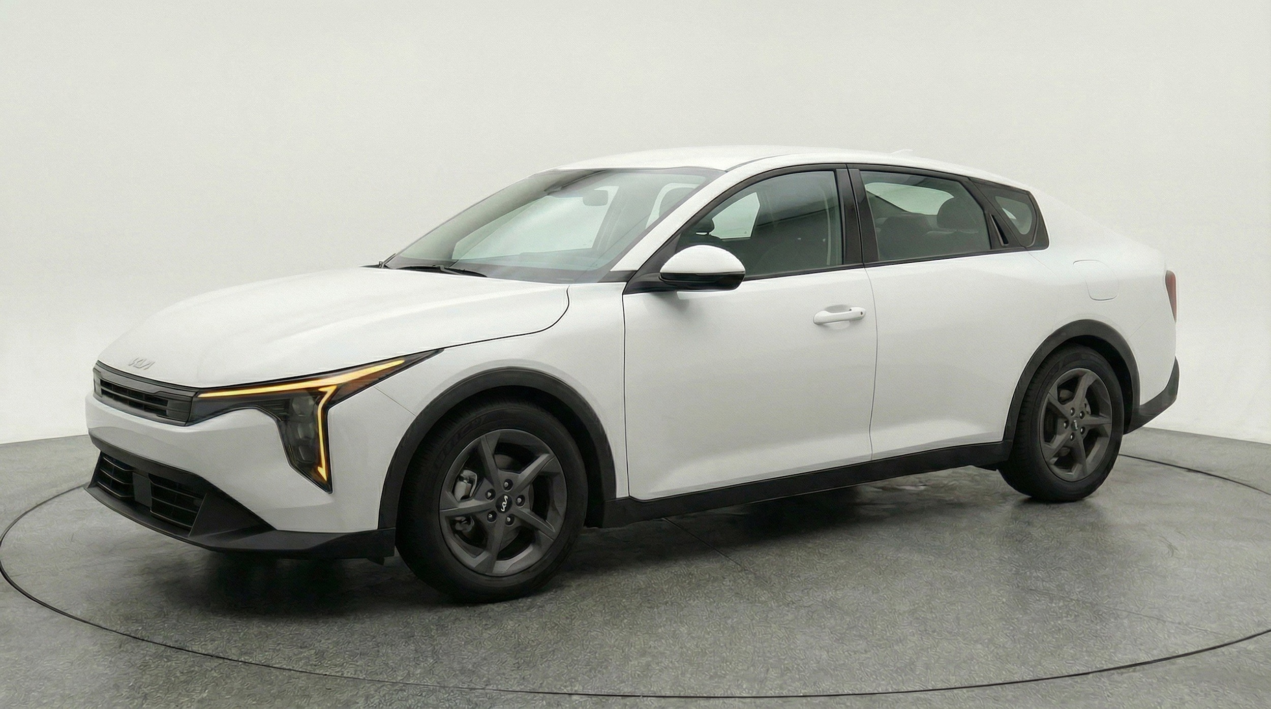 Thumbnail: 2025 Kia K4 - 3