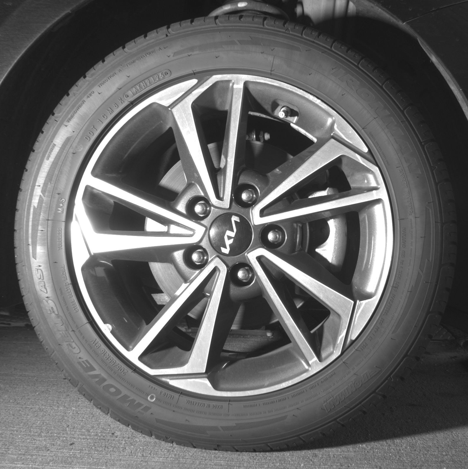 Thumbnail: 2024 Kia Forte - 10