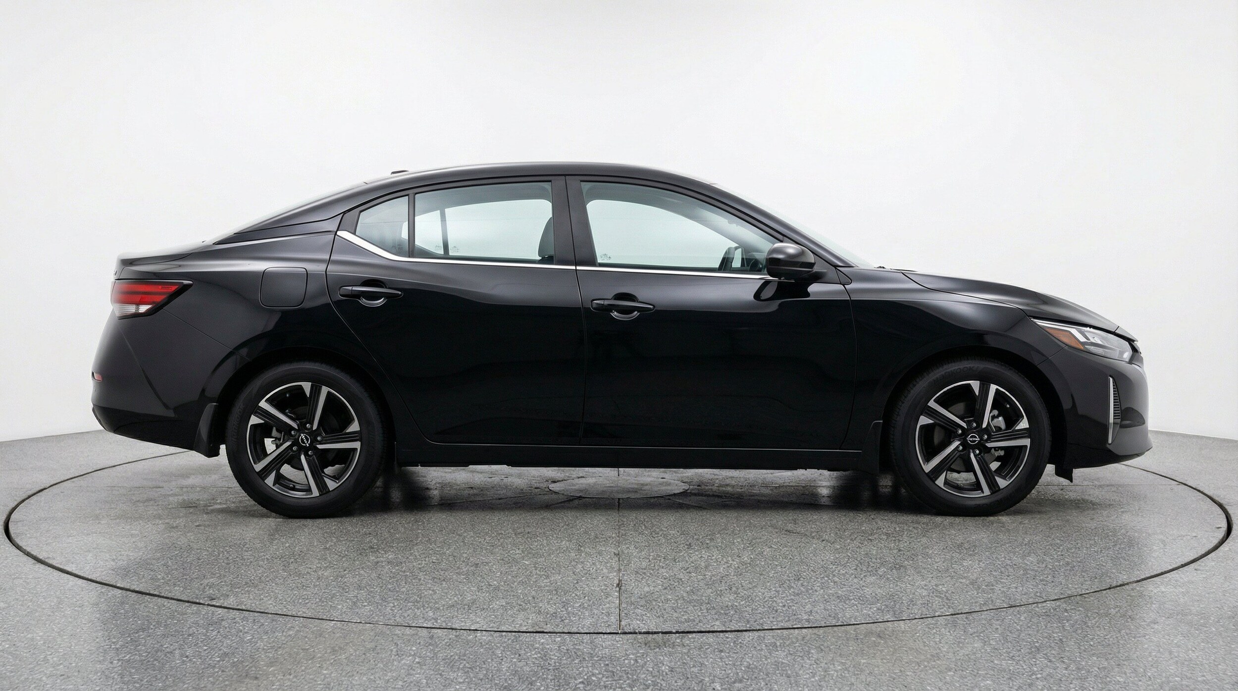 Thumbnail: 2025 Nissan Sentra - 11