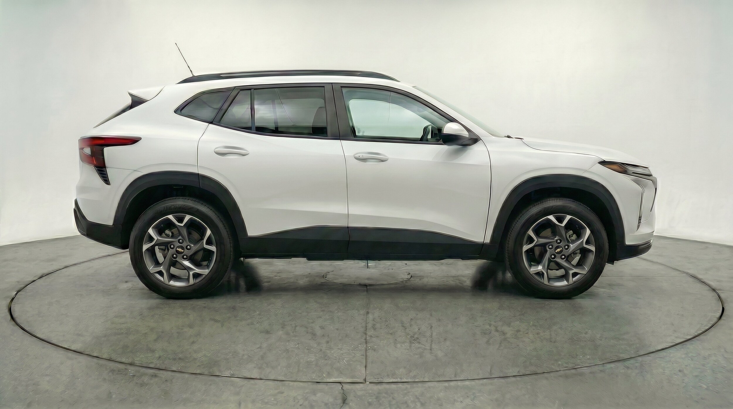 Thumbnail: 2025 Chevrolet Trax - 11