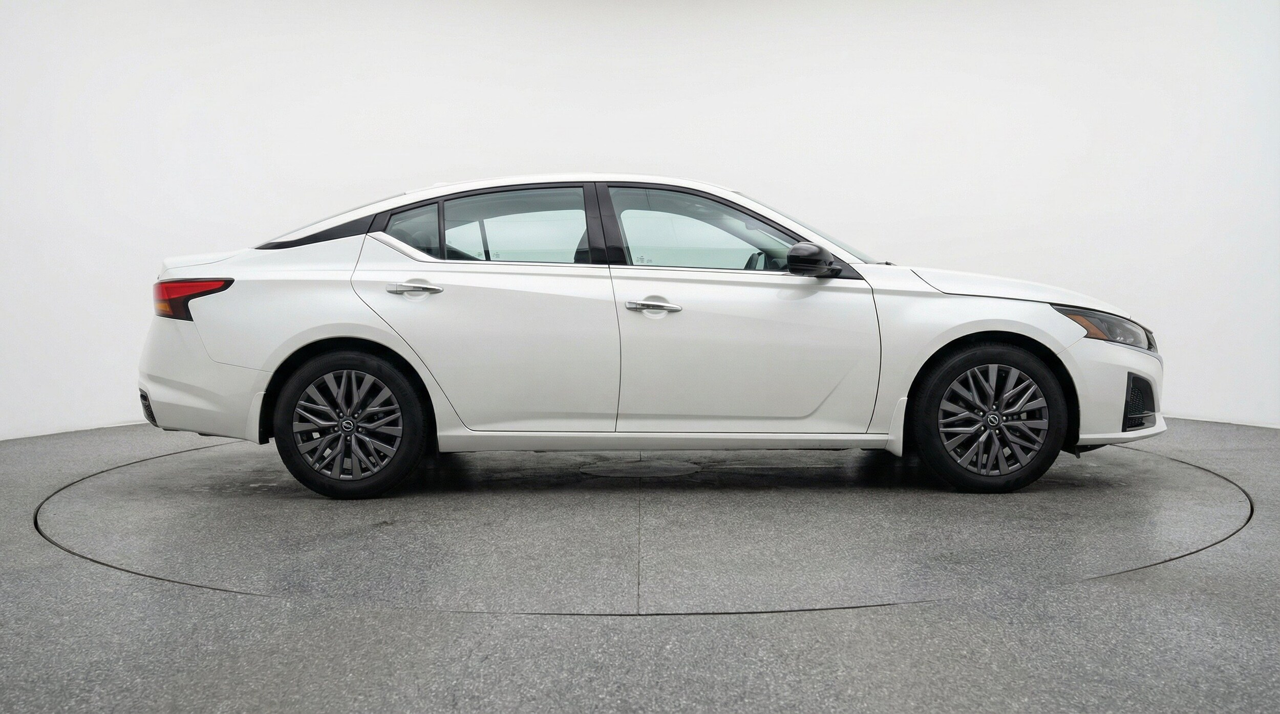 Thumbnail: 2025 Nissan Altima - 10