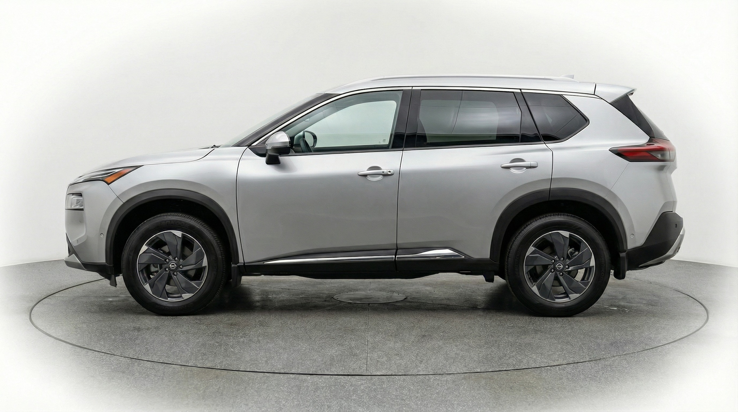 Thumbnail: 2025 Nissan Rogue - 4