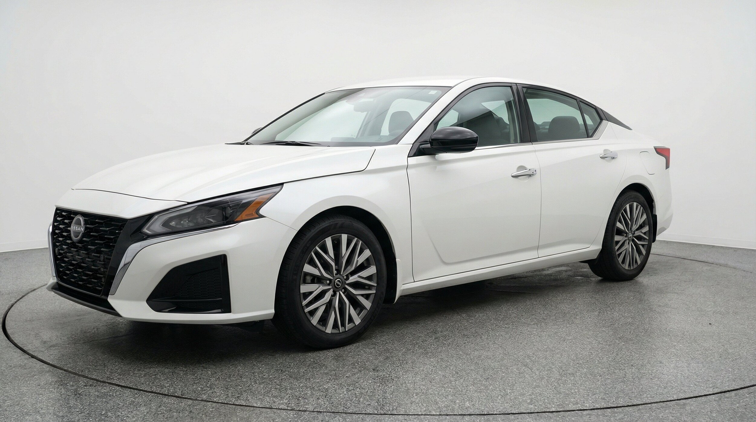 Thumbnail: 2025 Nissan Altima - 3