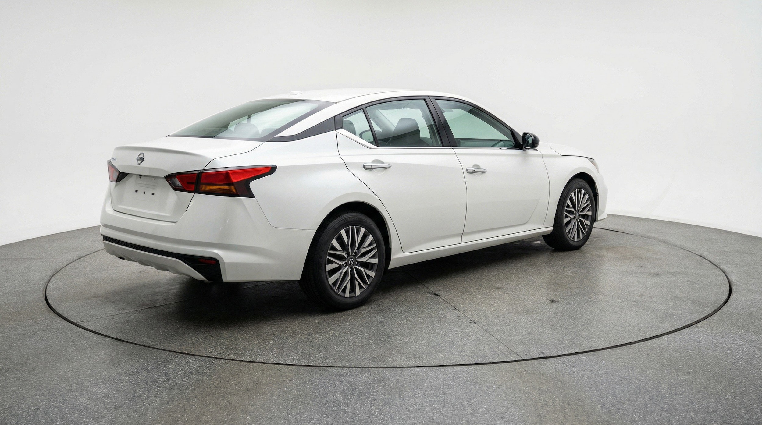 Thumbnail: 2025 Nissan Altima - 9
