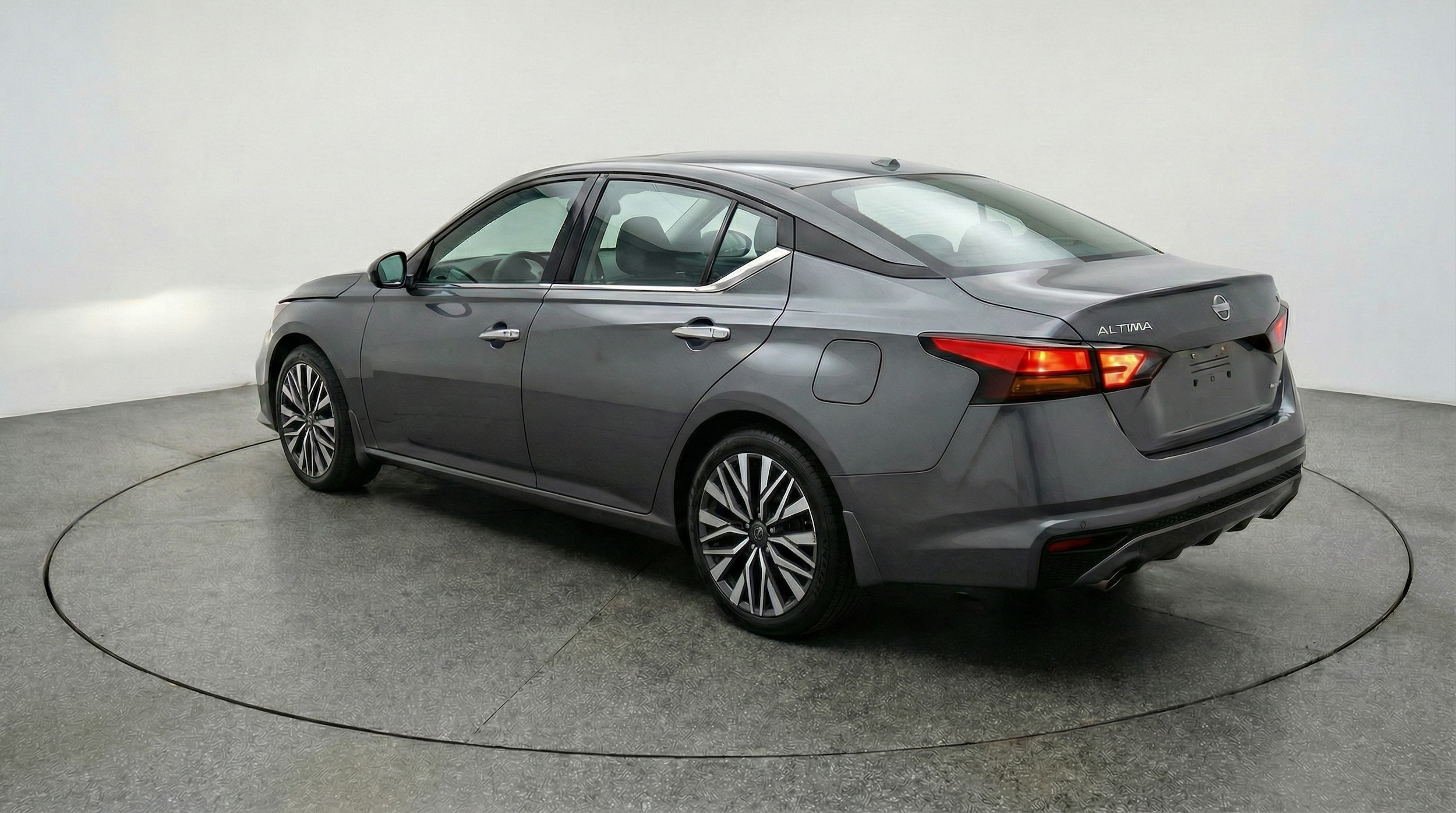 Thumbnail: 2025 Nissan Altima - 5