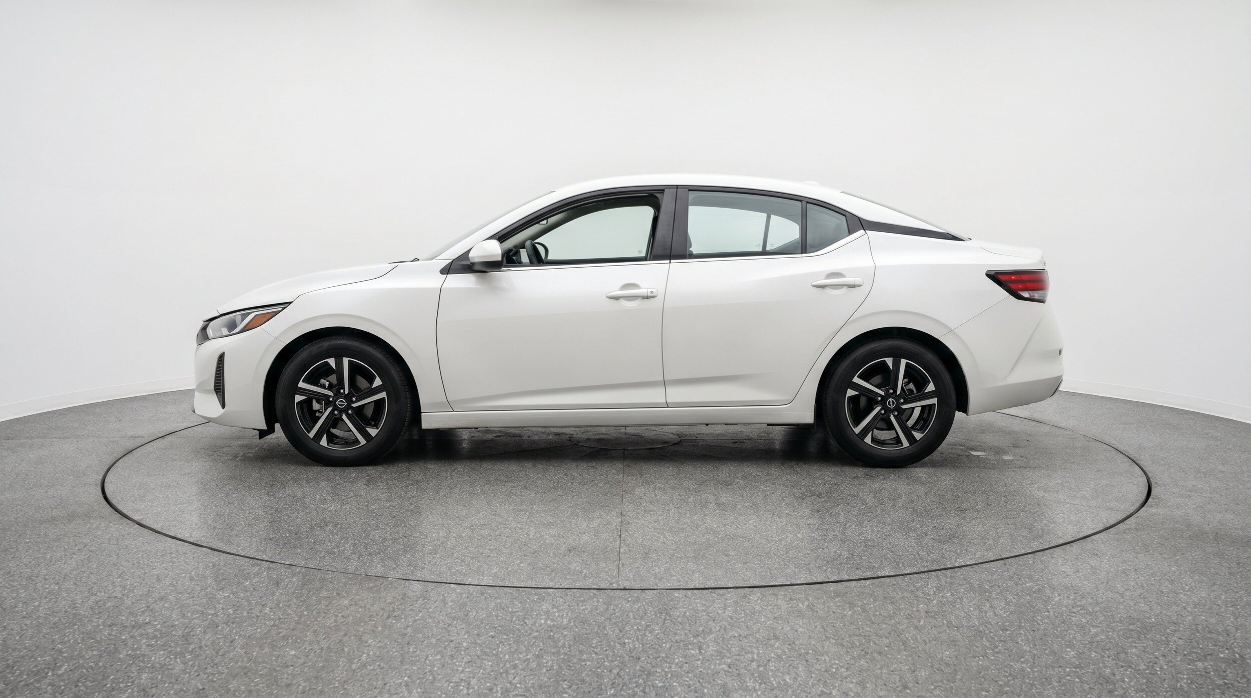 Thumbnail: 2025 Nissan Sentra - 5