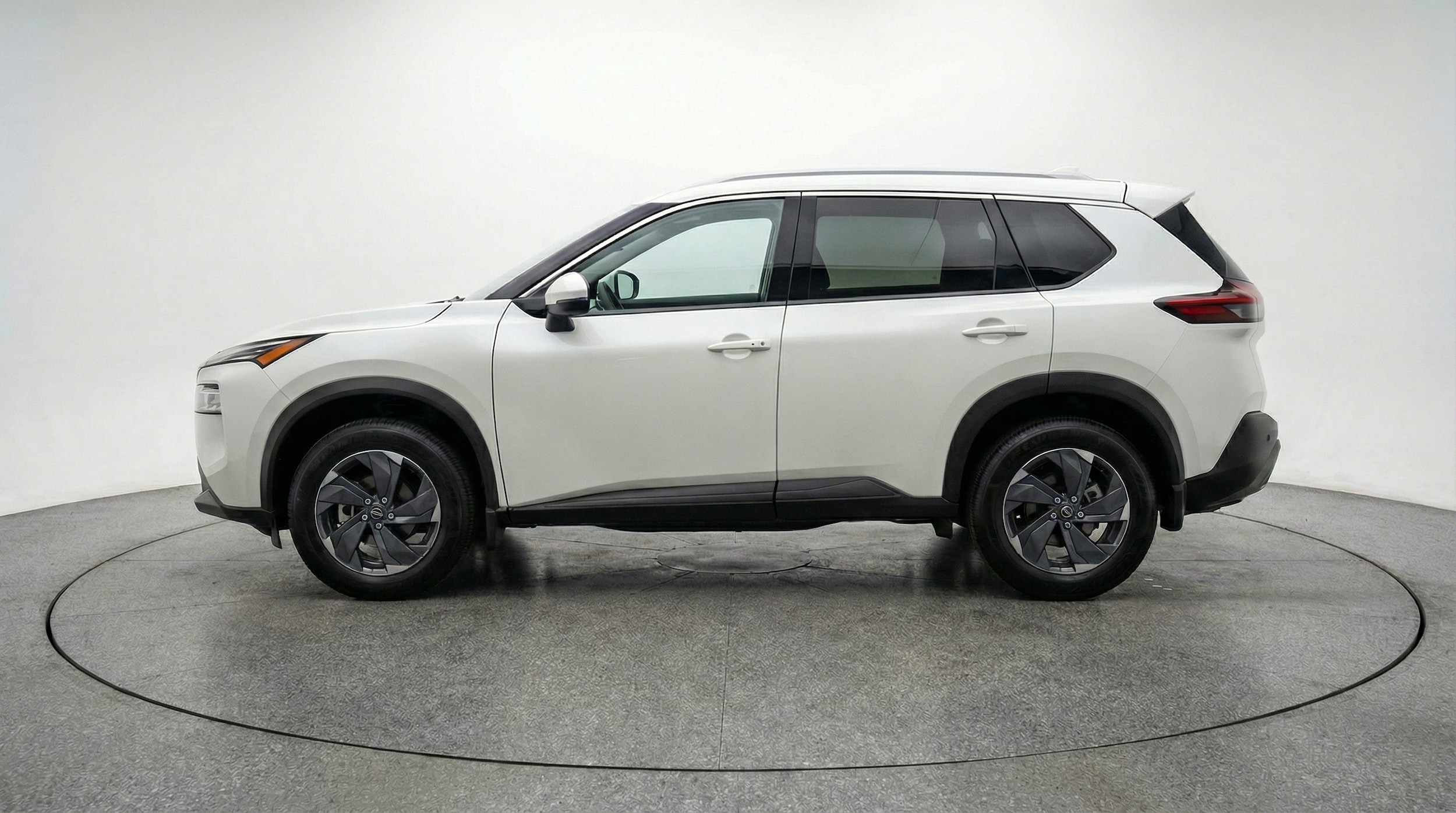 Thumbnail: 2025 Nissan Rogue - 4