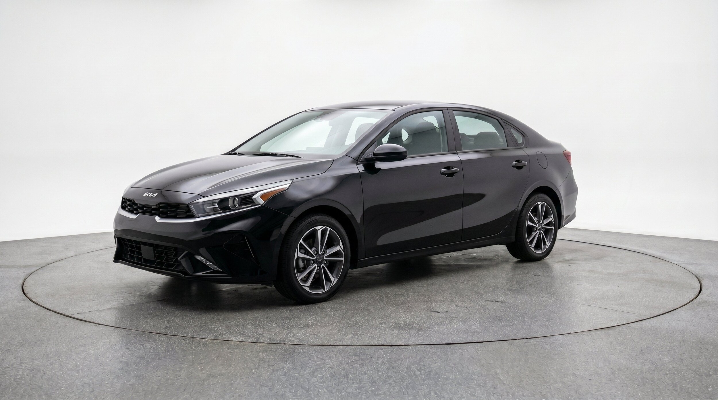 Thumbnail: 2024 Kia Forte - 3