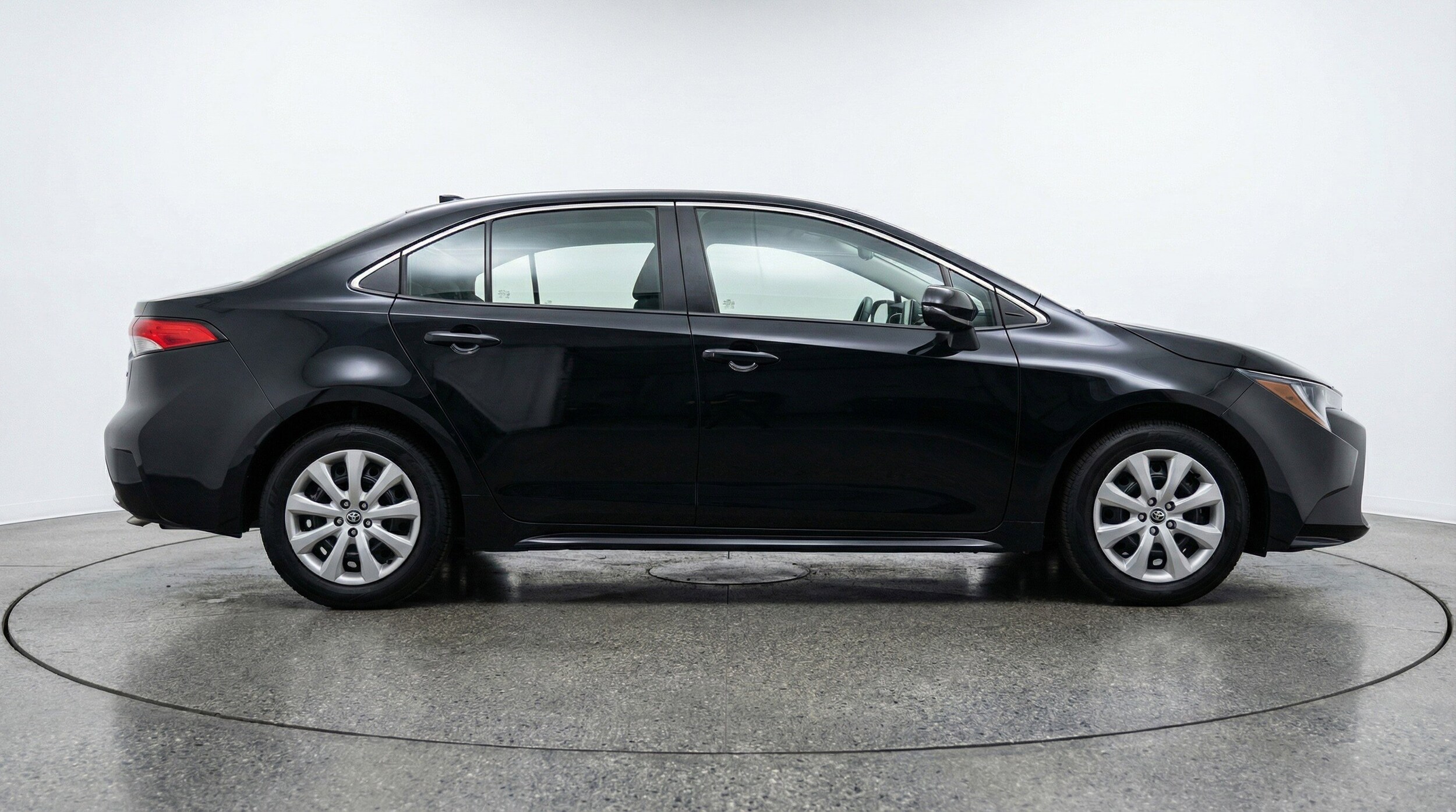 Thumbnail: 2025 Toyota Corolla - 11